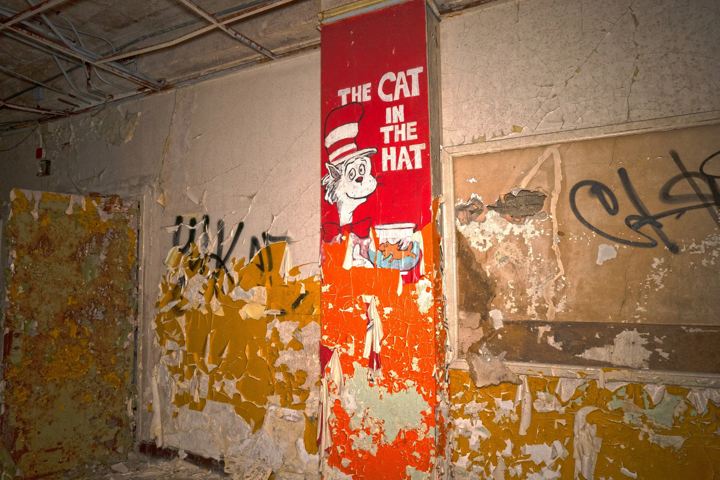 A Mural on a pillar in the 1st floor hallway