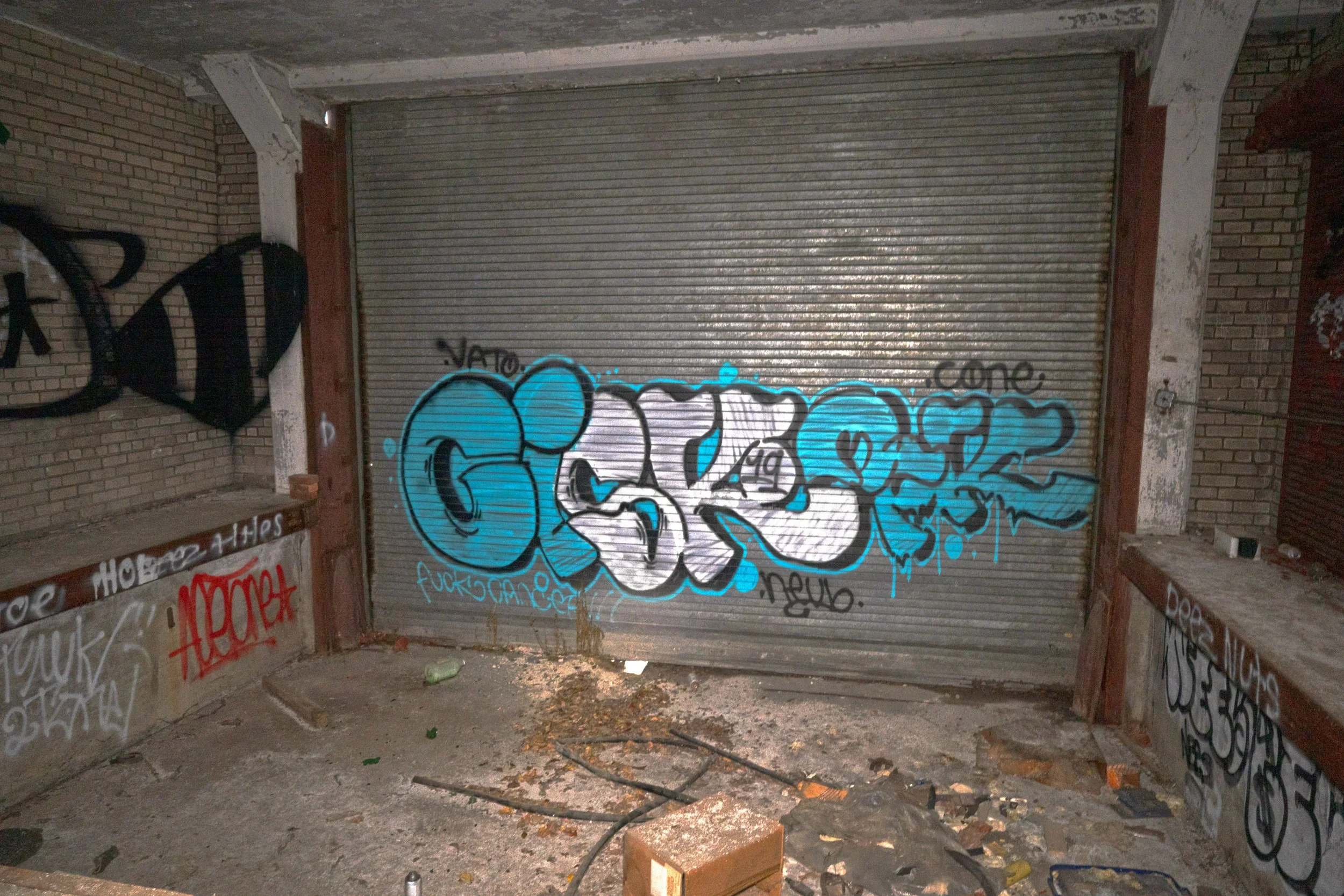 Freight entrance on the 1st floor