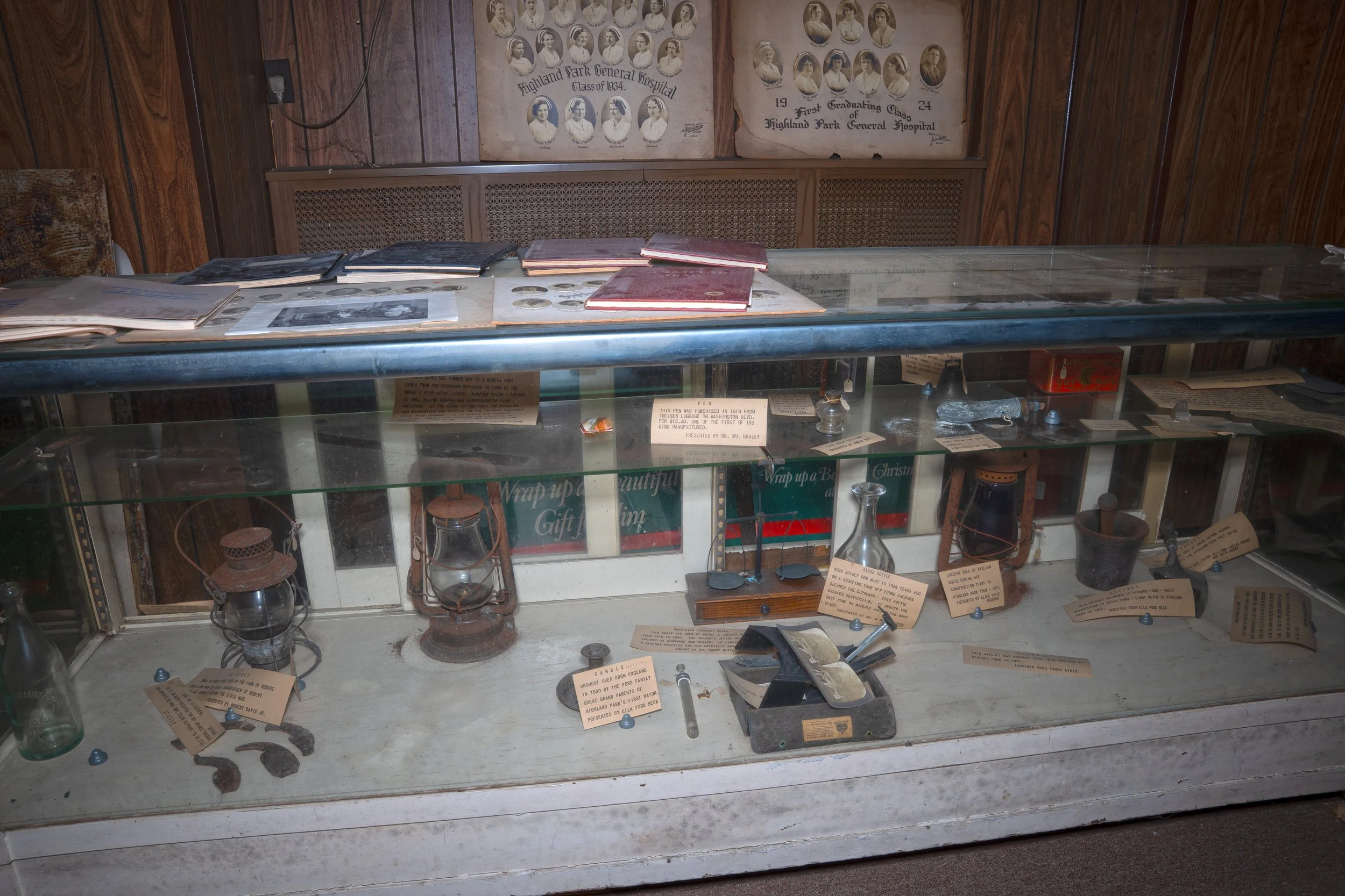 Highland Park Historical Museum shot 4 (Artifacts in cases)