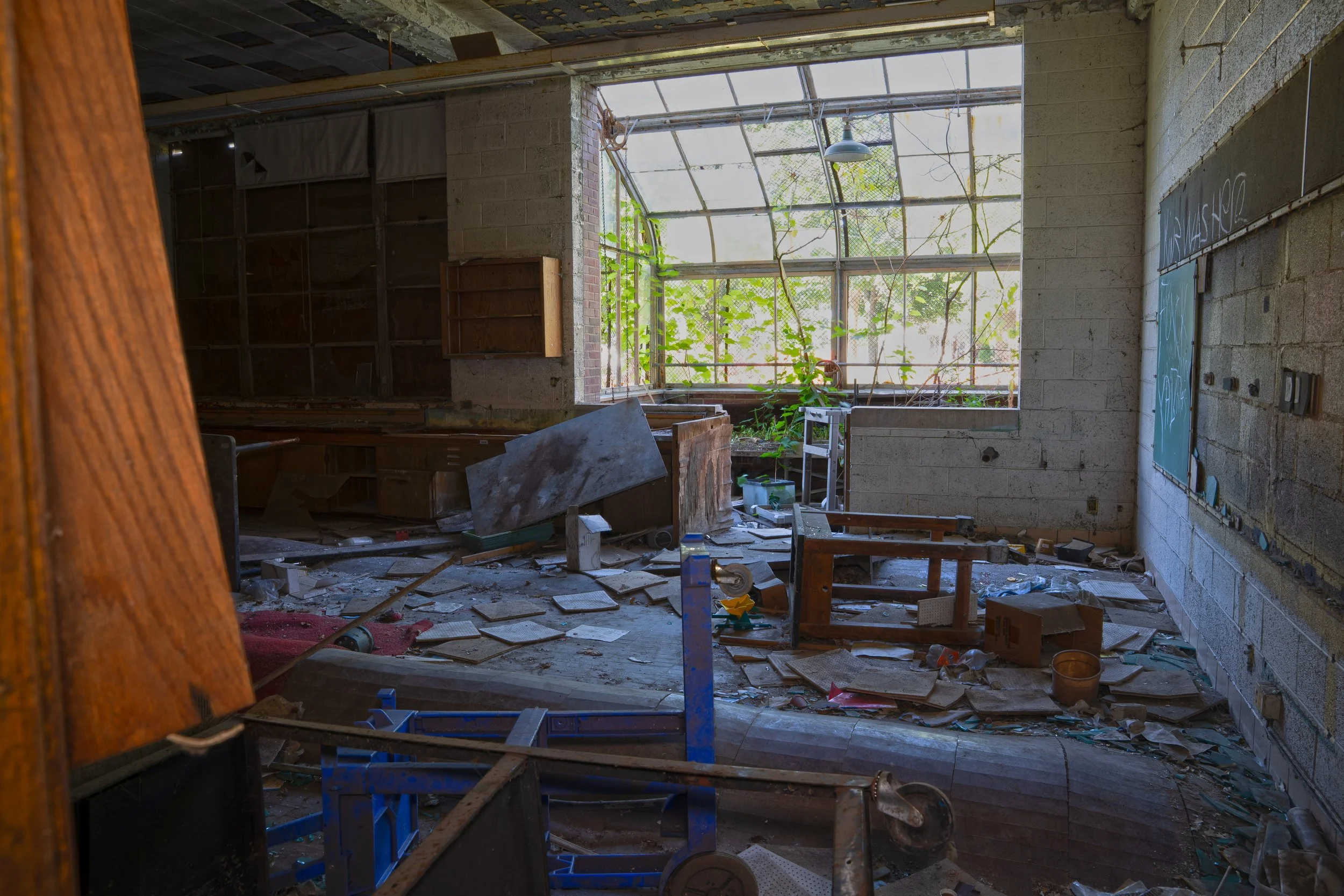 1st floor classroom with greenhouse