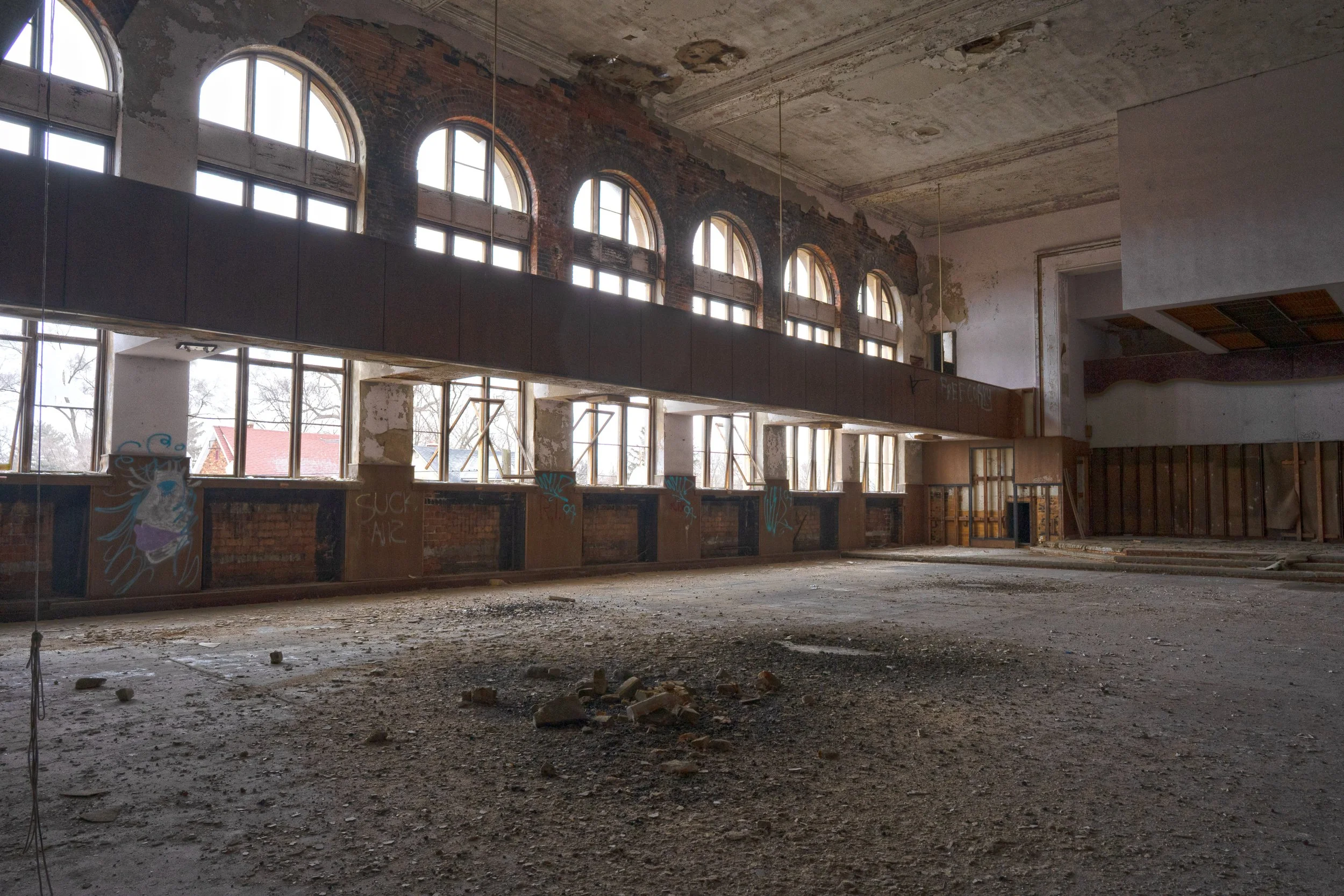 same scene from the 1st floor