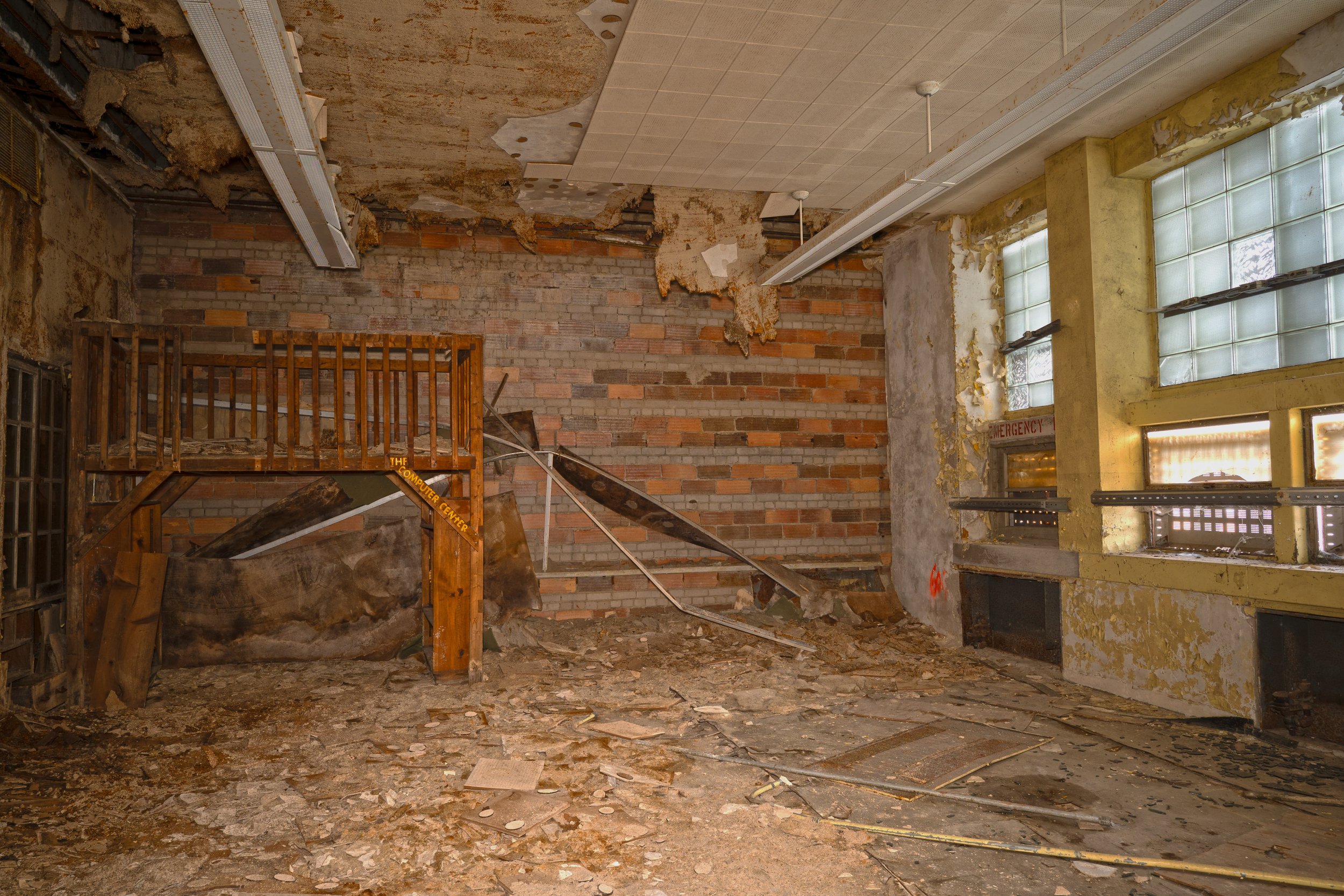 Classrooms in the 1924 wing remain in more poor shape then in the 1954-1955 wing
