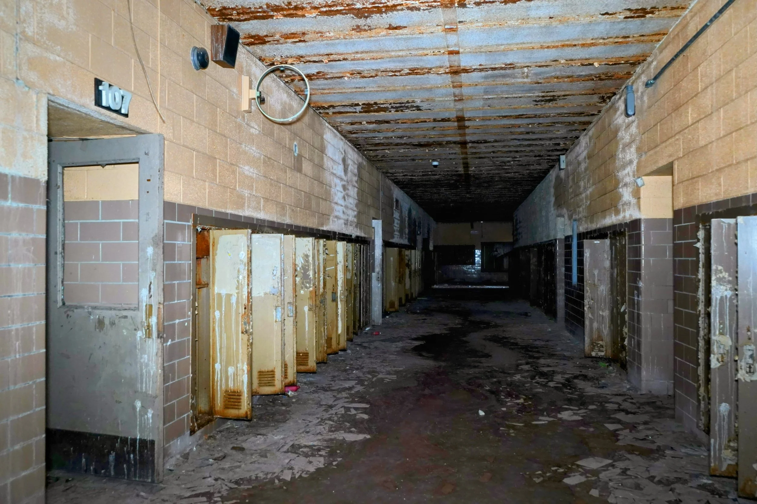 A Analog Clock once hung high to tell students the time between passing time a common feature of middle schools up until around the time this school closed. Many Schools today use Digital Clocks