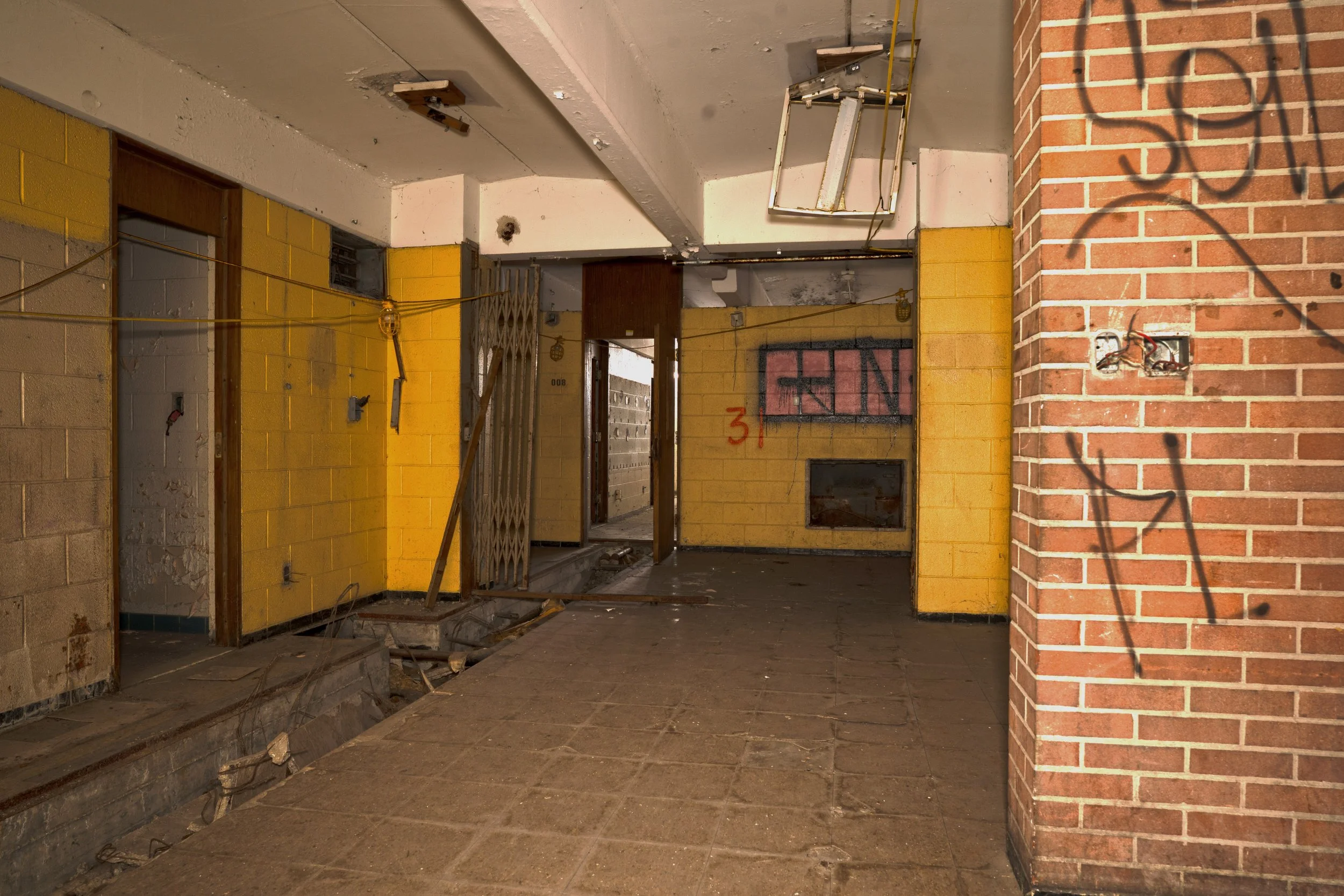 1961 addition hallway shot 3