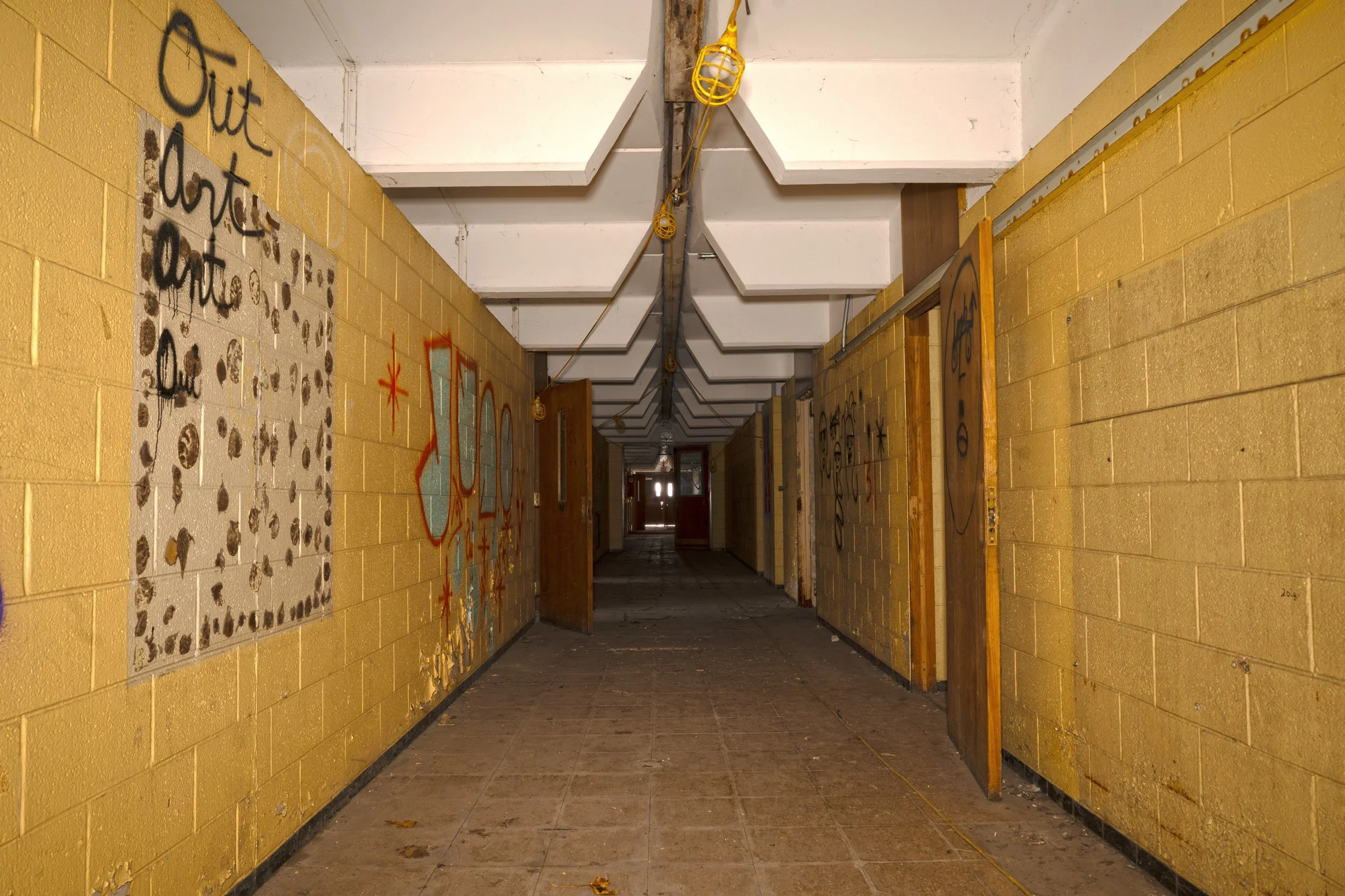 1961 addition hallway shot 4