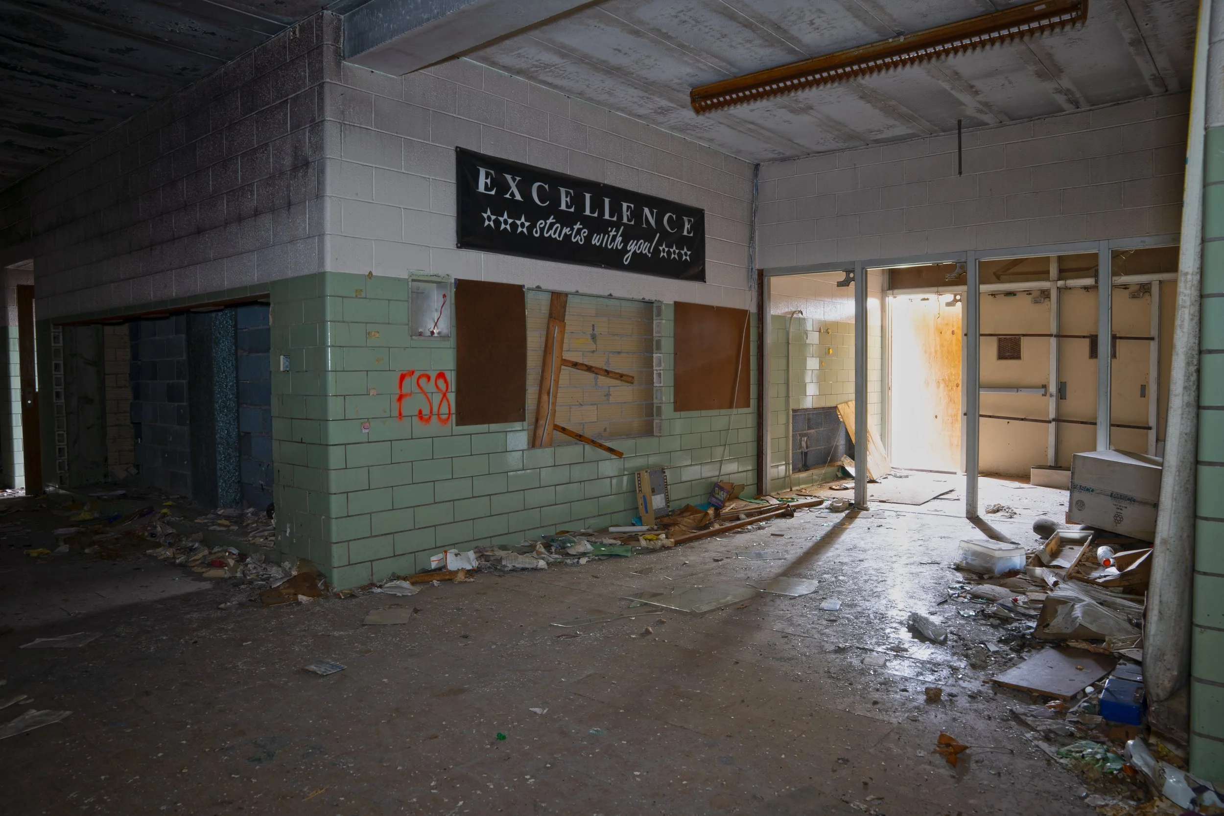 Main entrance on 1st floor