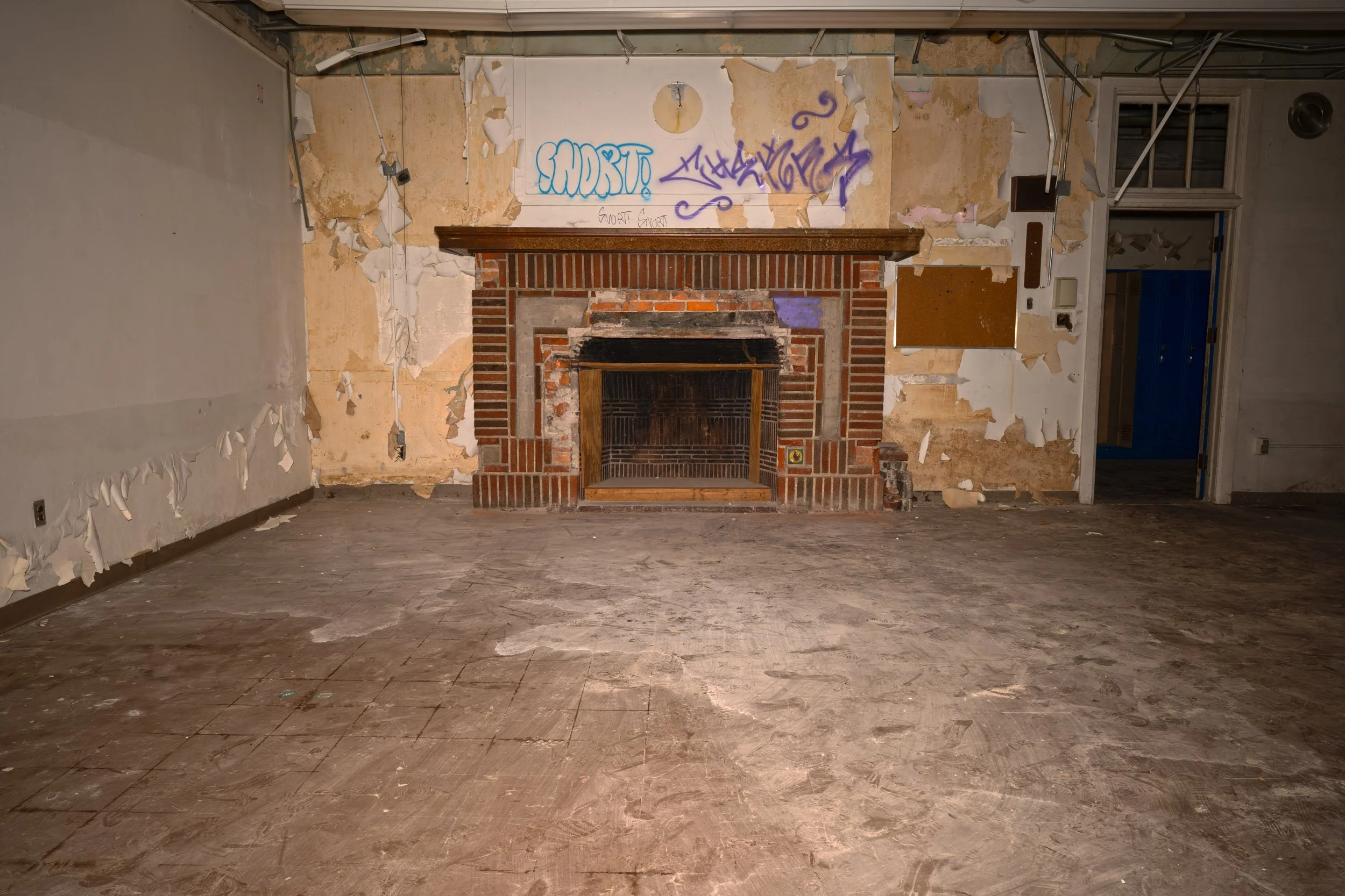 Fireplace in the same room 