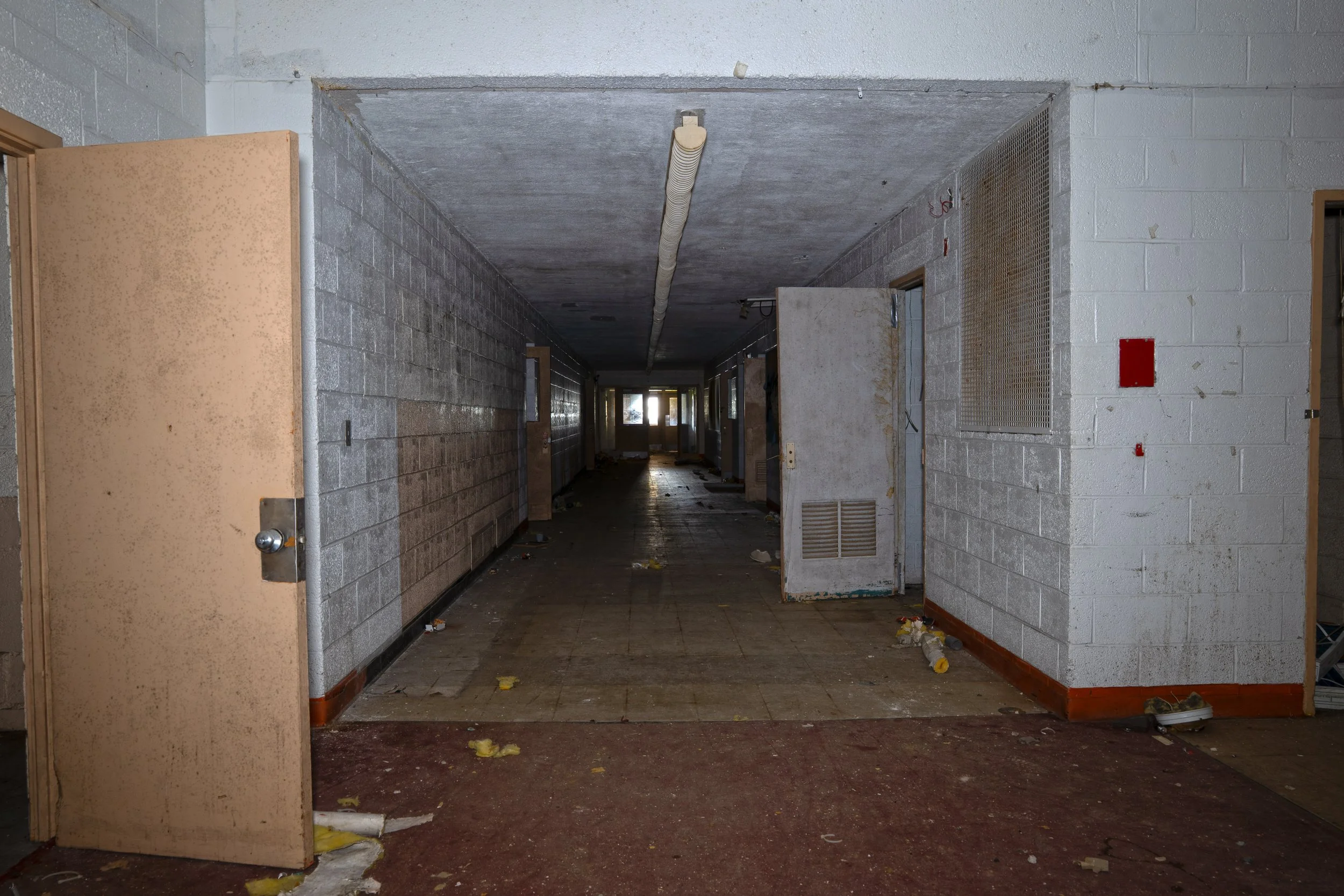 In Carver South a small L shaped section poked out of the school to the west this is the longer of the 2 hallways that make this L shaped section on the 1st floor