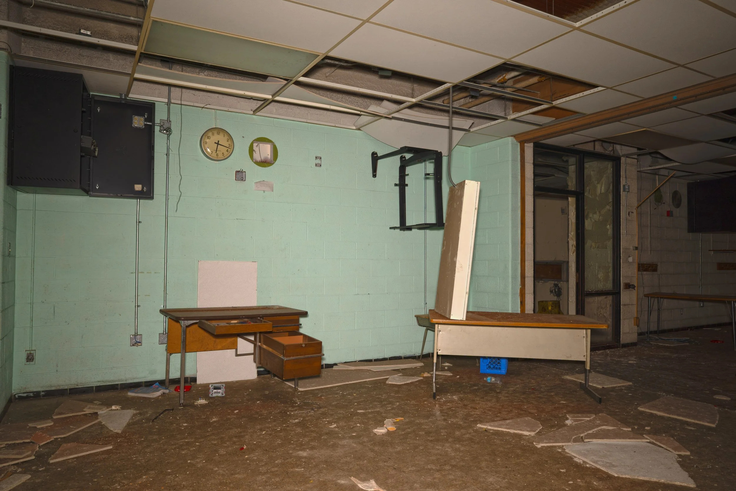 2nd floor bigger room