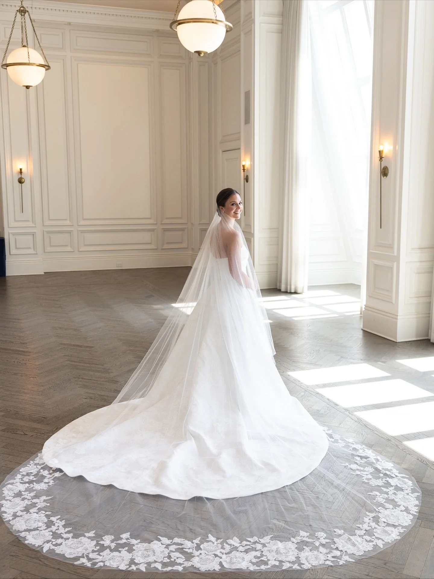 Bridal portraits are so special, and Murphy&rsquo;s at The Adolphus are worth highlighting. Her @reemacrawedding gown and @verawangbride veil were classic choices that honored her timeless style. ⁠
⁠
When it comes to bridal portraits, we help our cli