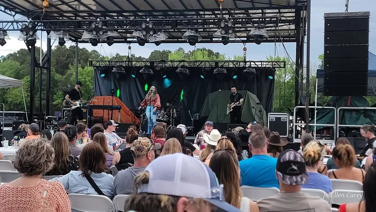 Jess Kellie Adams live