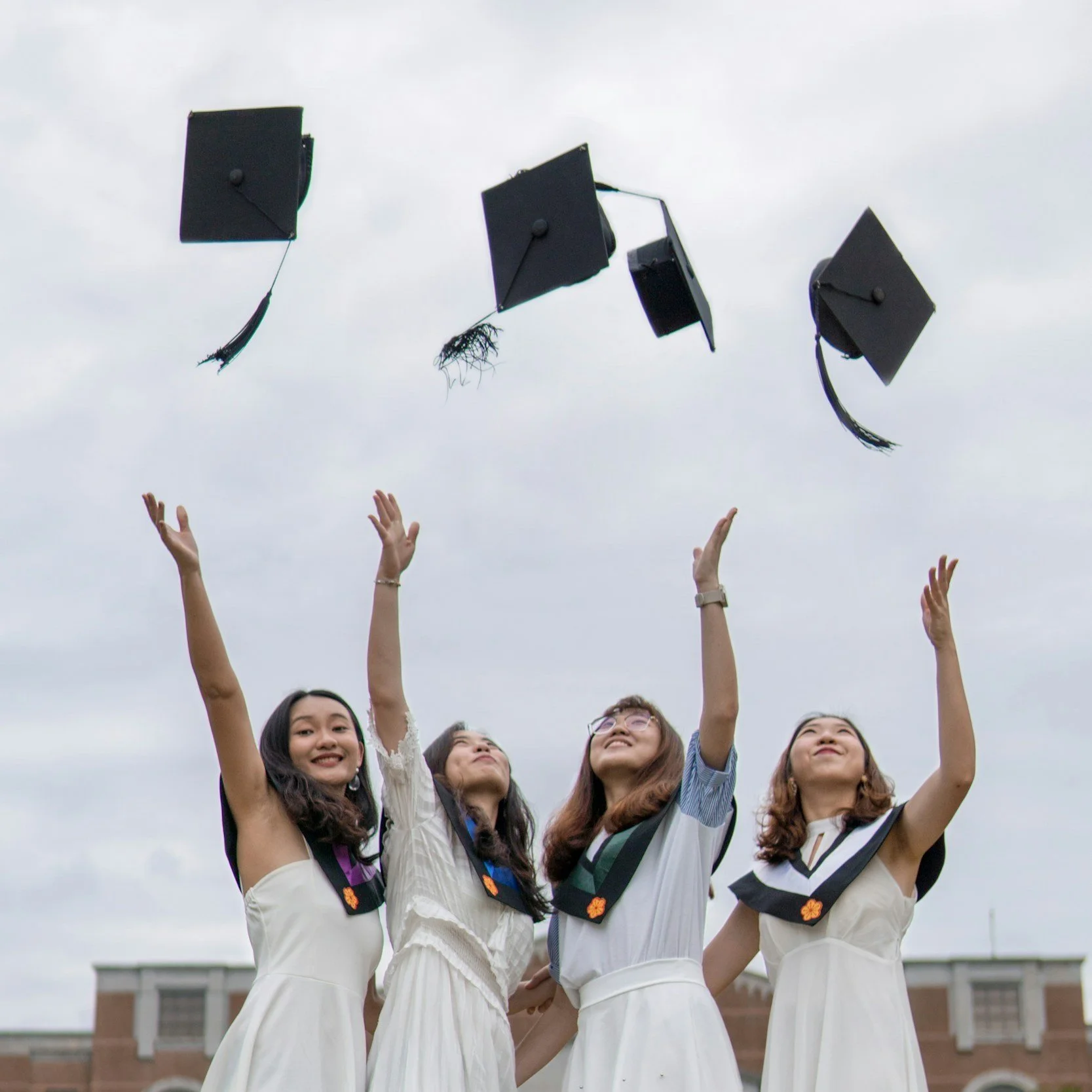 girls graduating