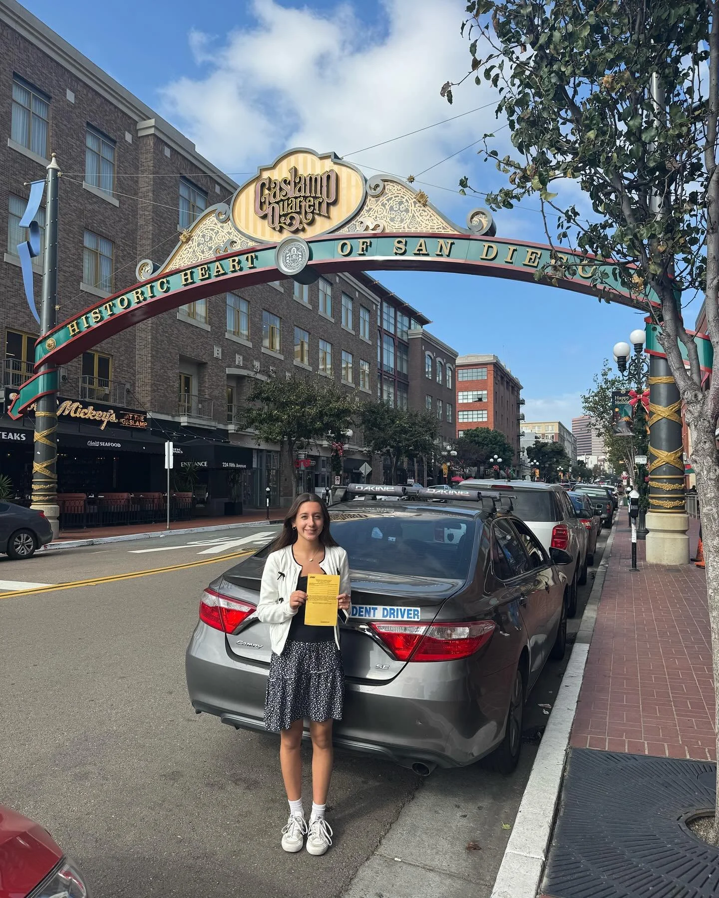 ⚽️ 🥅 ⚽️ 🥅 🦁🦁 behind the wheel Lessons complete 💪 6hrs &quot;Golden Certificate&quot;. If you need Driving Lessons ask for Audrey.