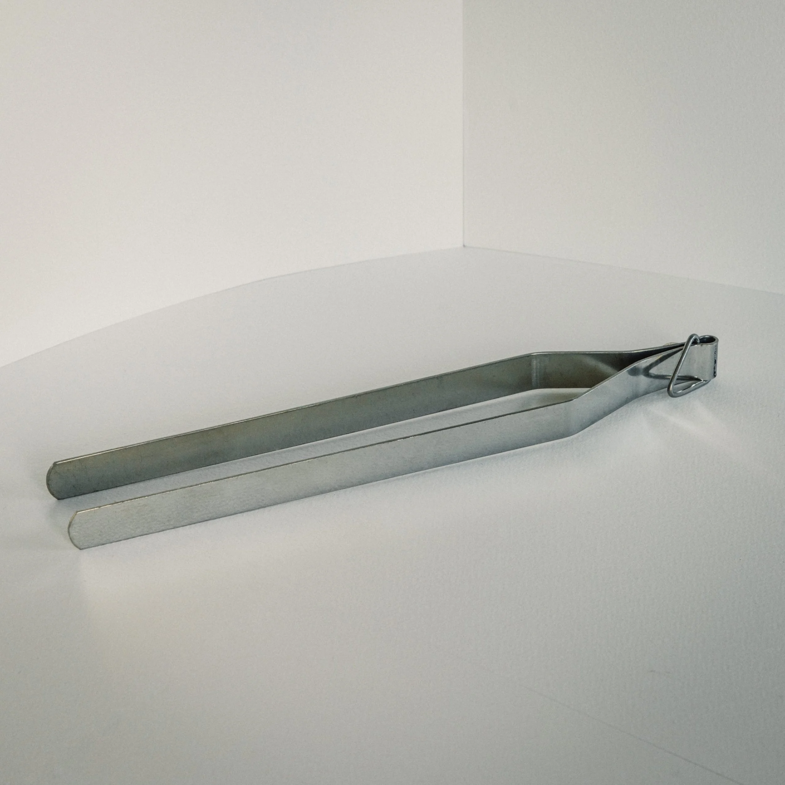 Tongs-7257-scaled.jpg