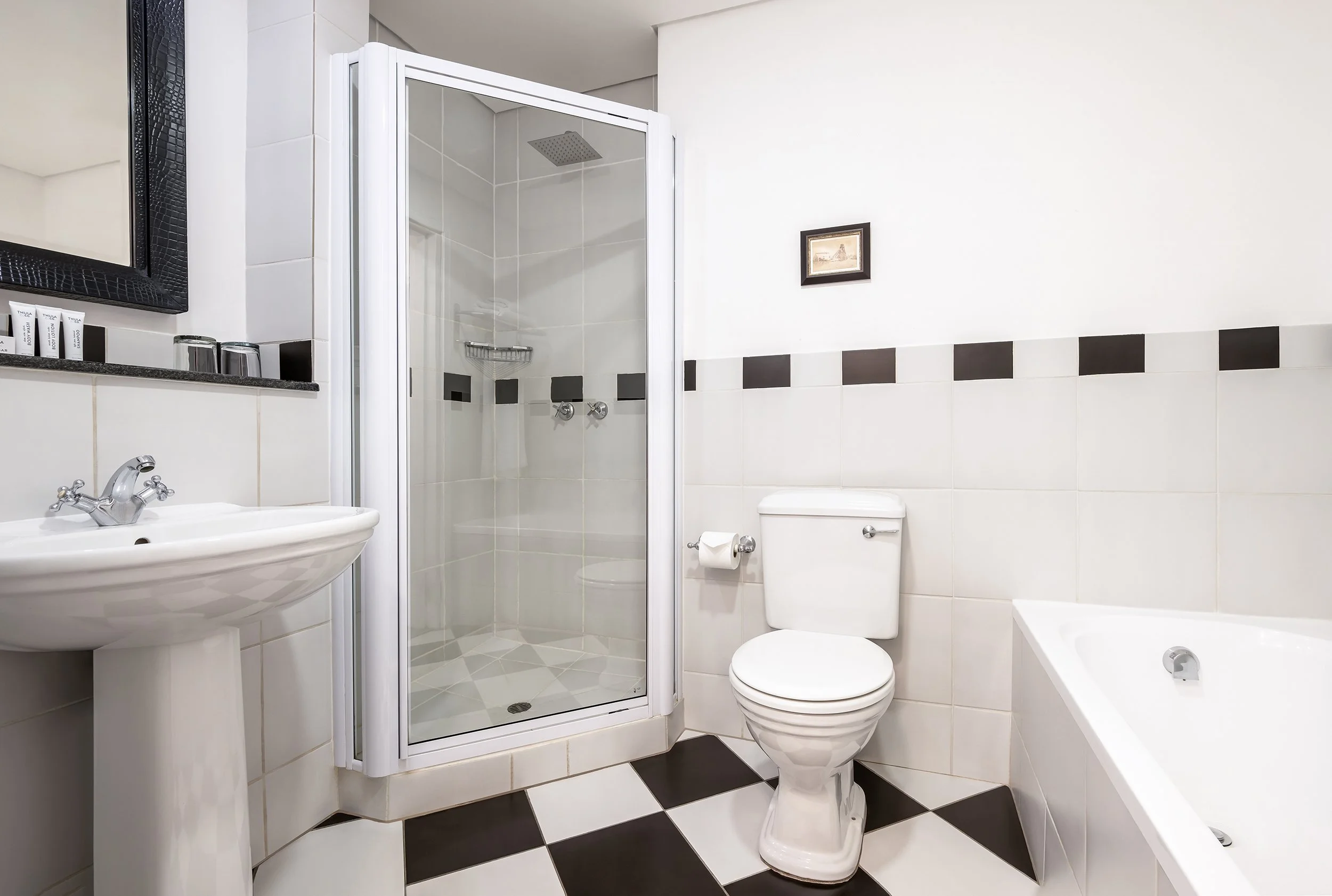 PH_KIMKI_Room_Bathroom_Standard2.jpg