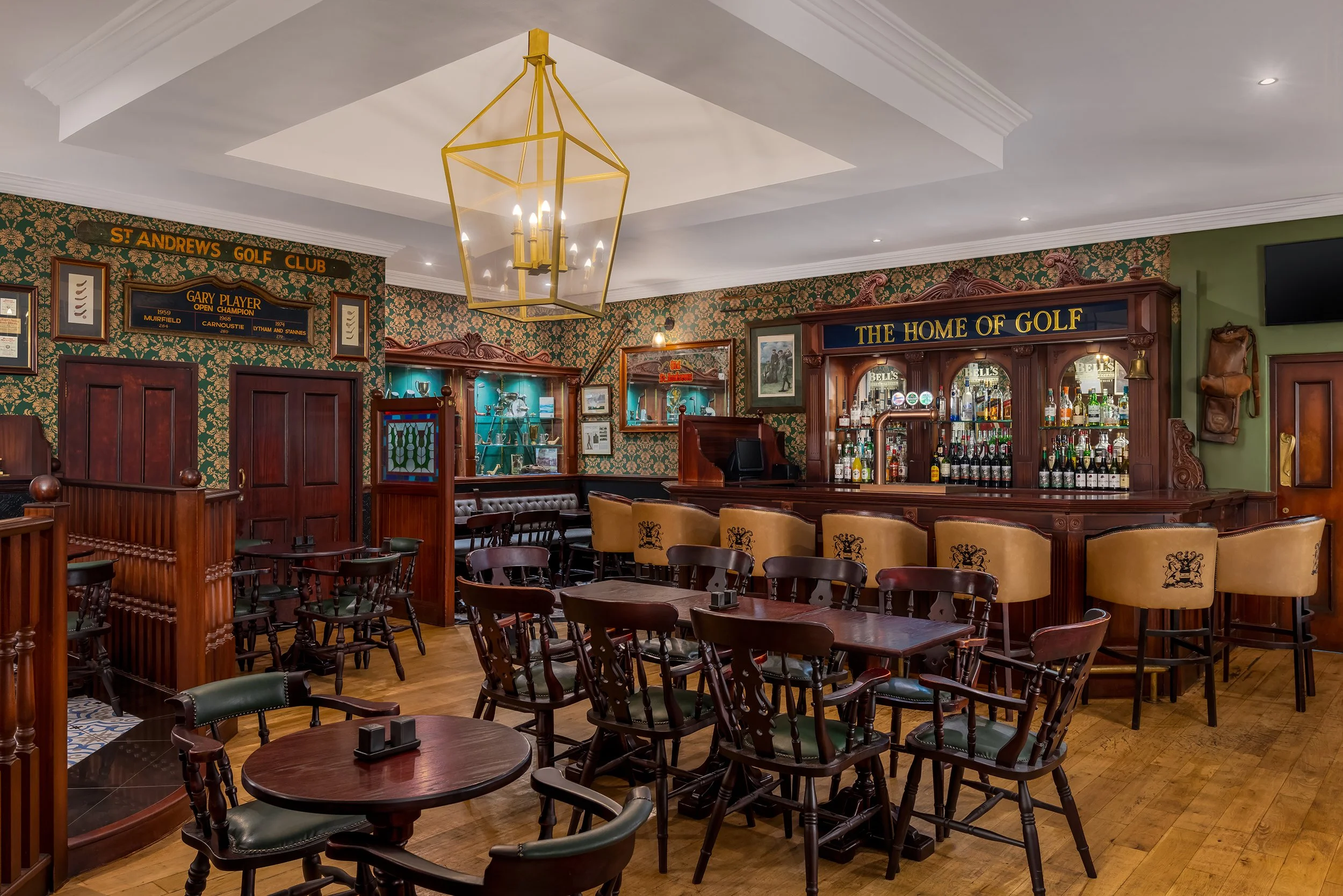 TP_CPTSW_St_Andrews_Pub.jpg