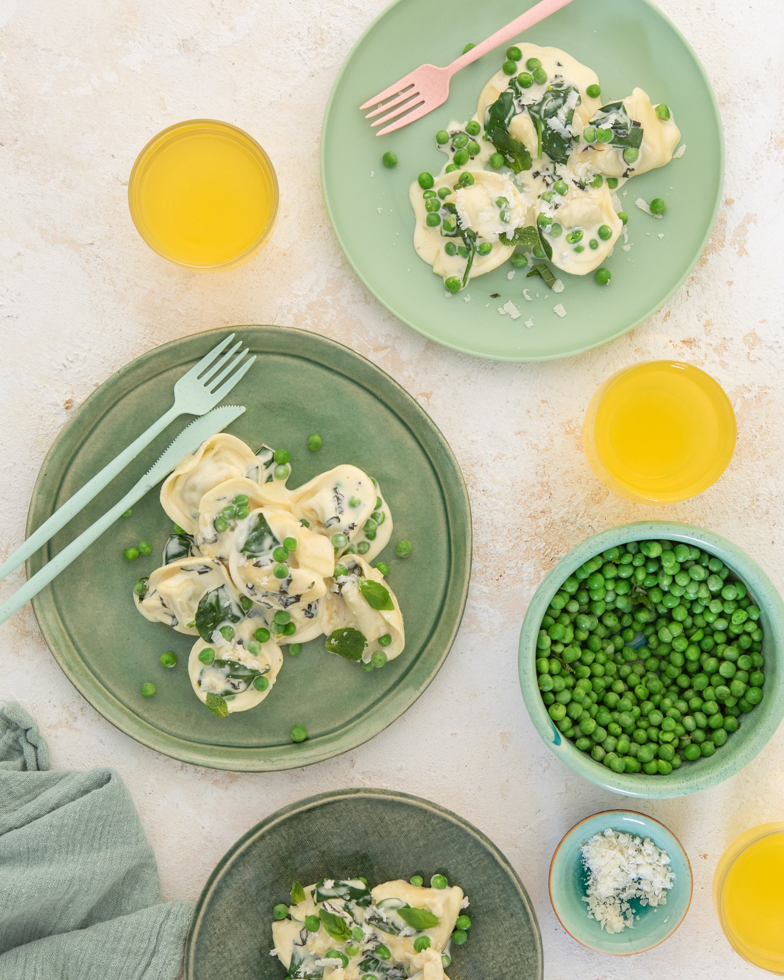 Spinach & Ricotta Tortelloni with Peas and Basil