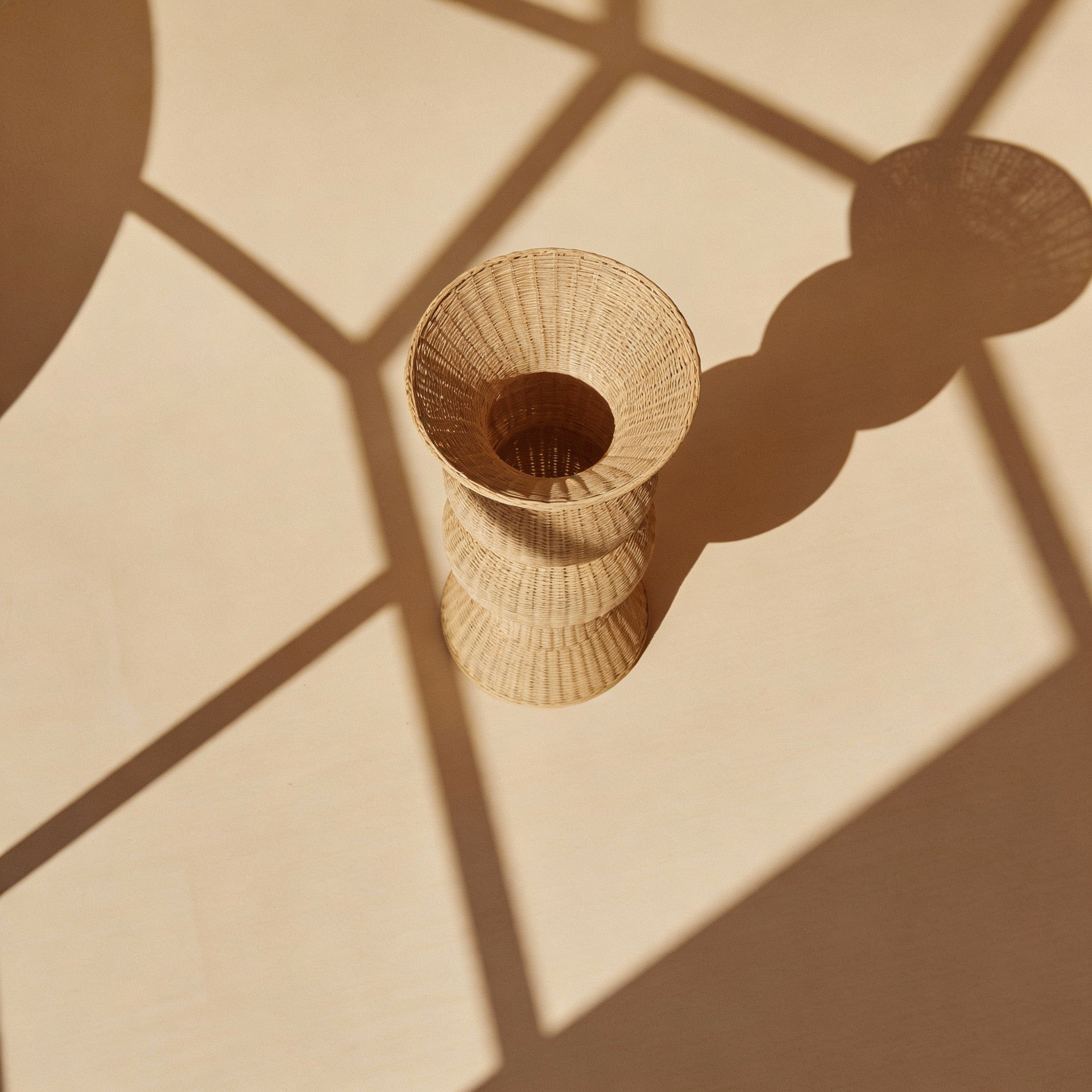 Sama Two Floor Lamp 3.png