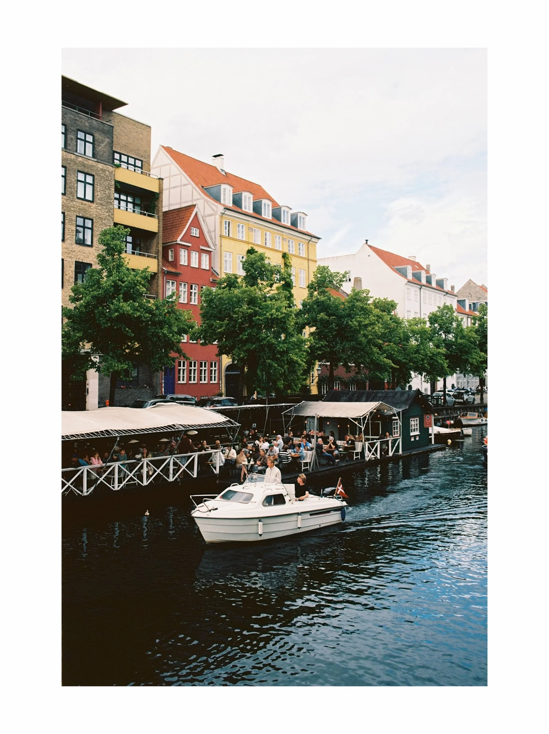 Copenhagen on film 🎞️

#copenhagen #denmark #35mmfilmphotography #35mmstreetphotography
