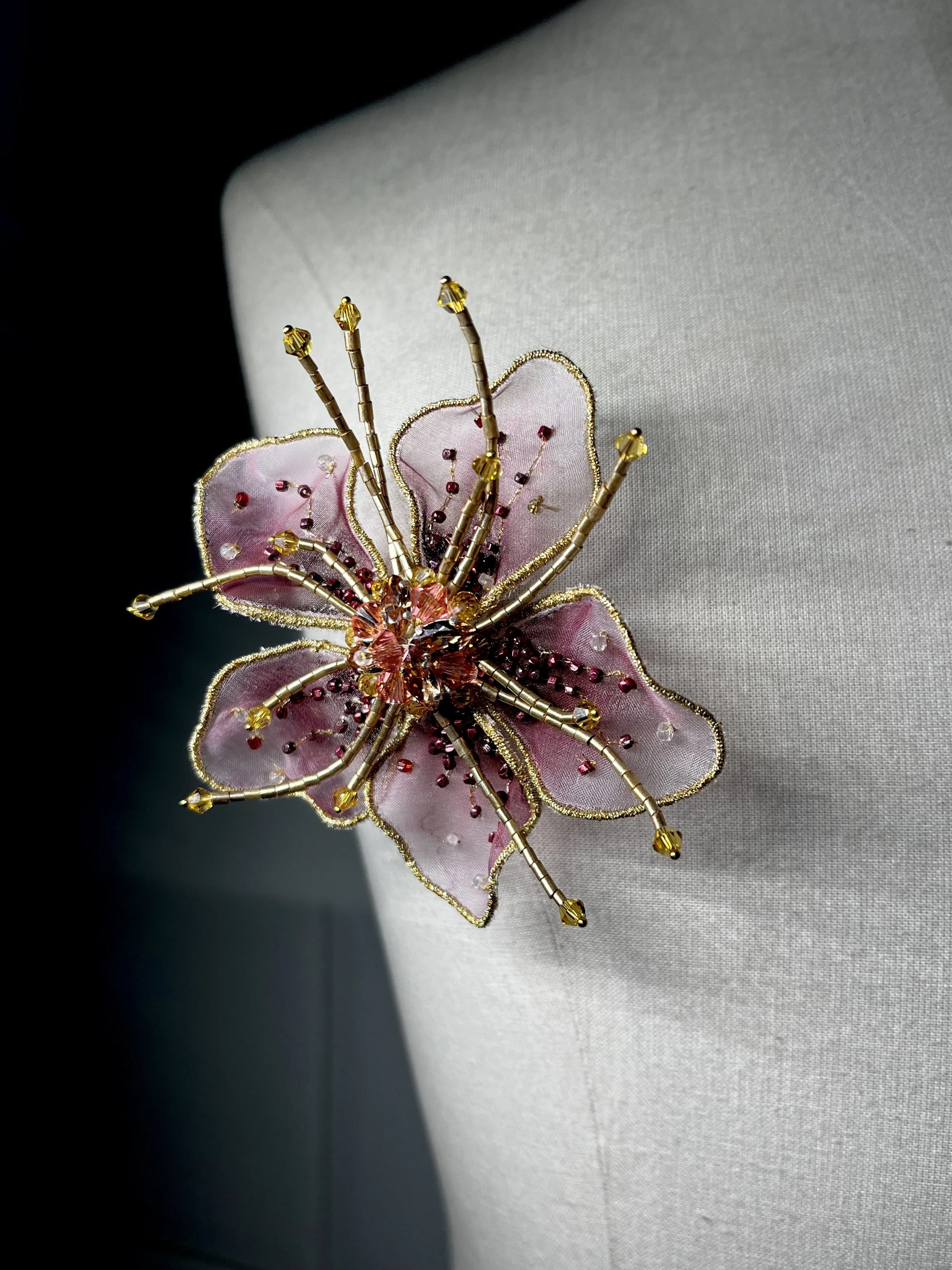 Private Commission, Floral brooch, 2026