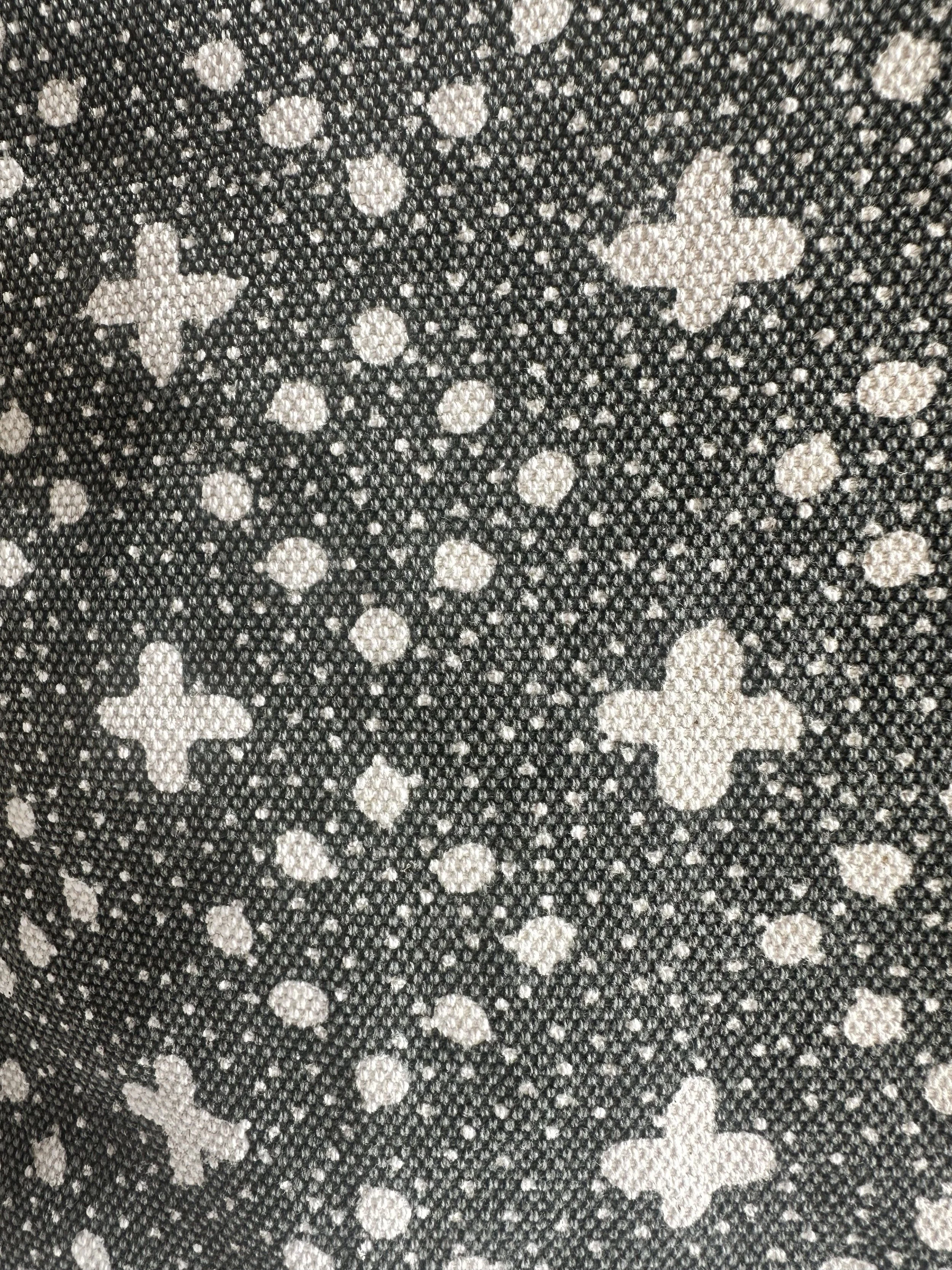 grey cushion 3.jpg