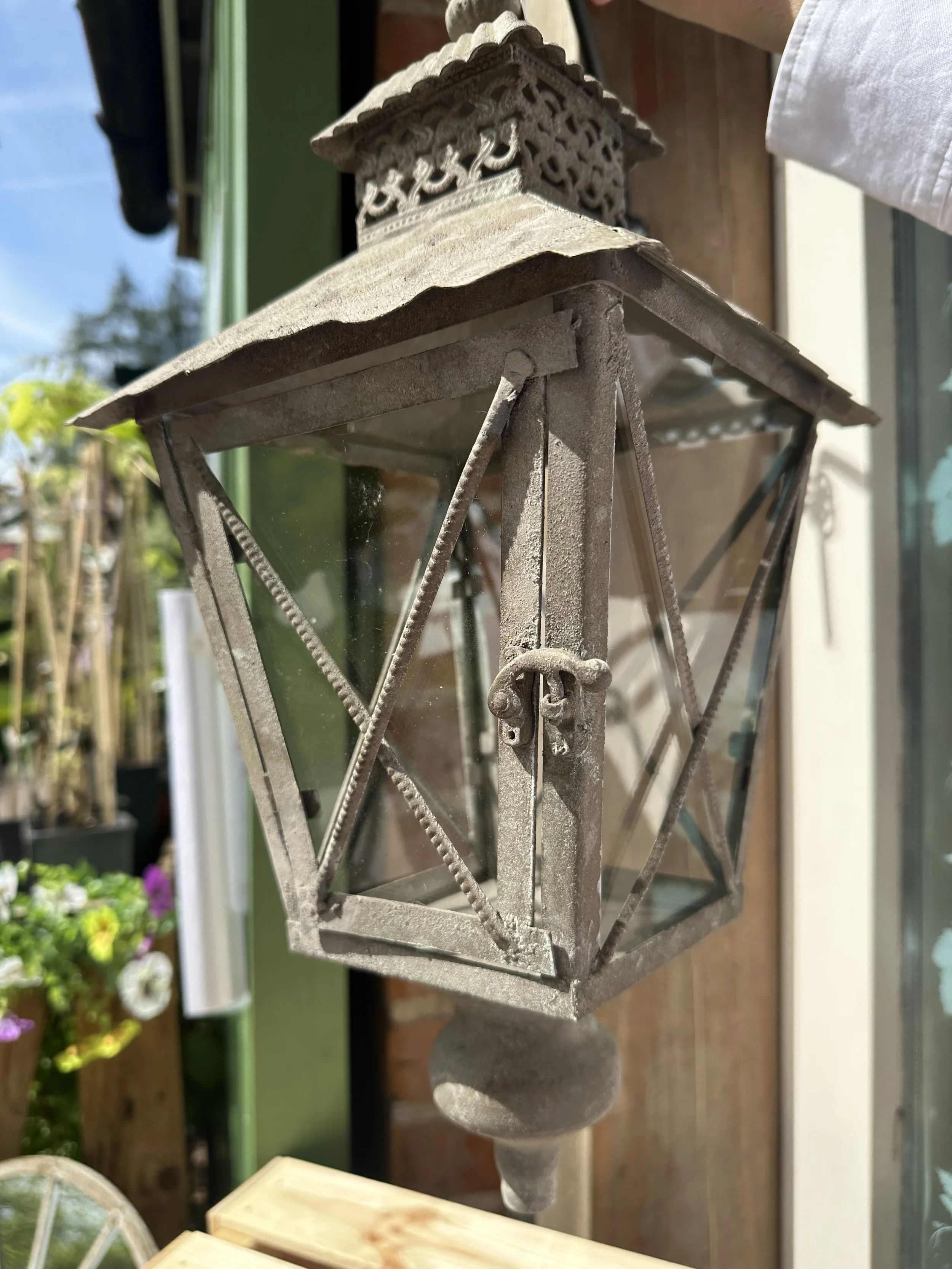 tavern lantern 1.jpg