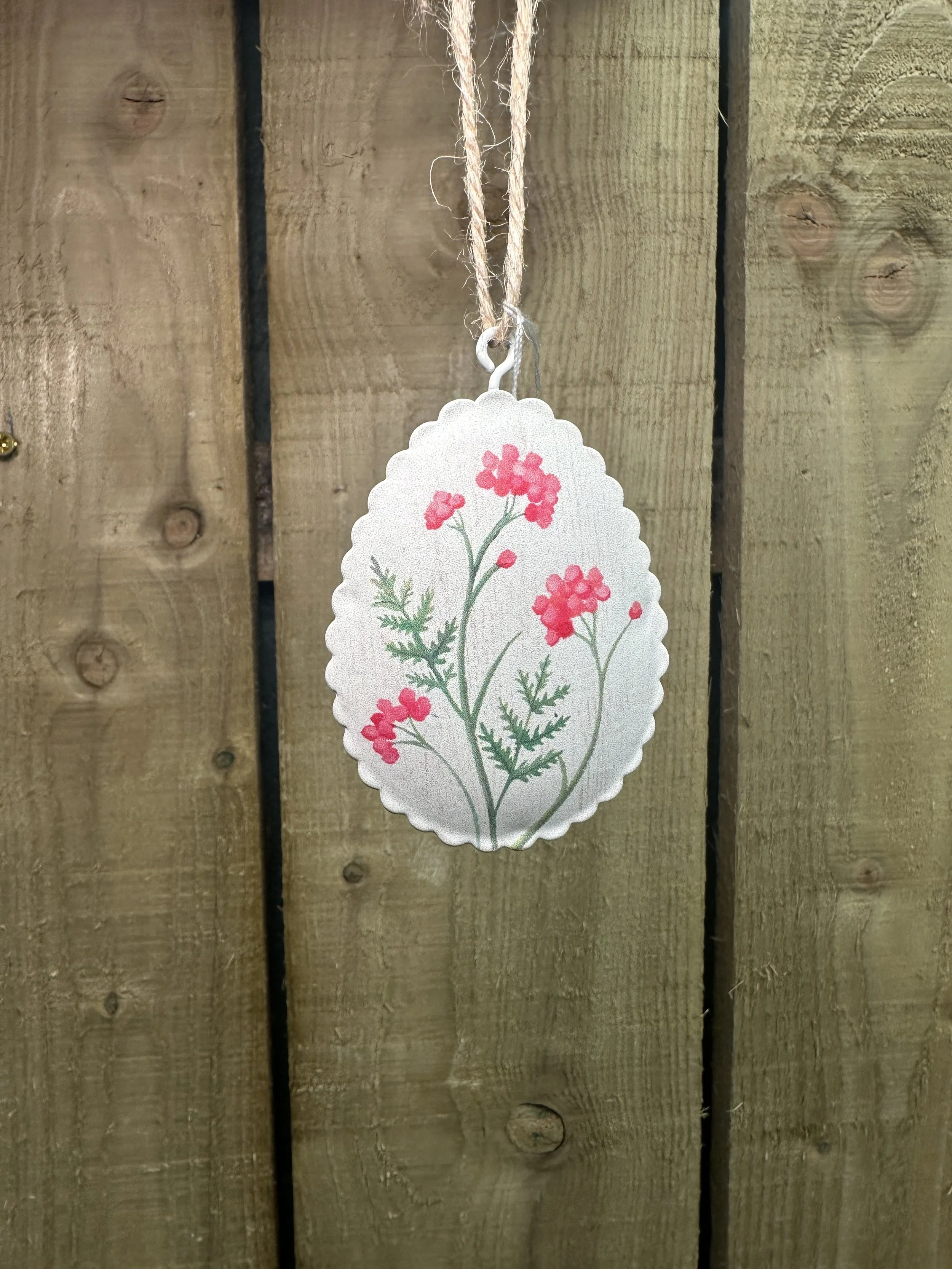 Hanging egg with pink flowers 1.jpg