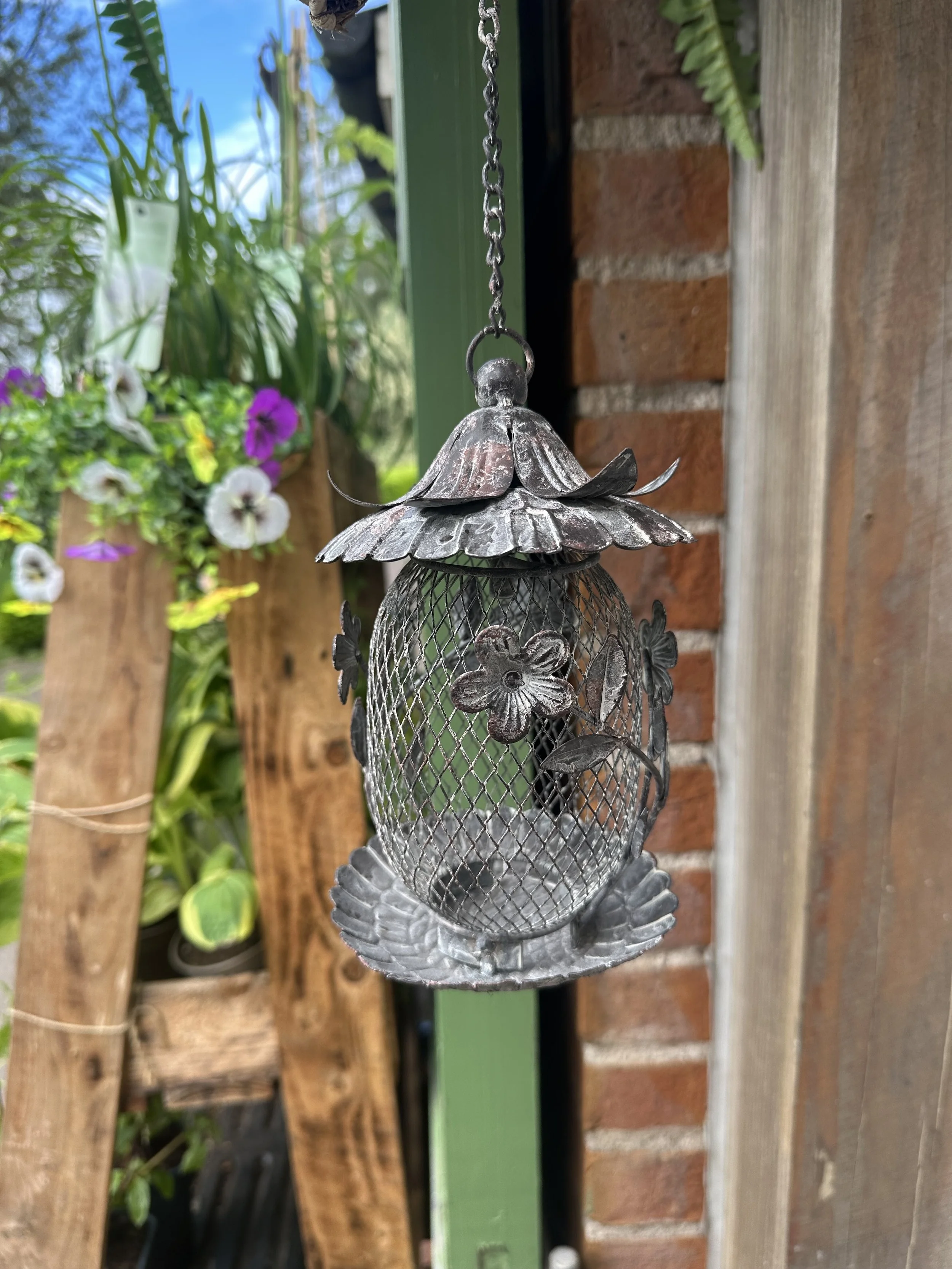 Metal Bird Feeder 1.jpg