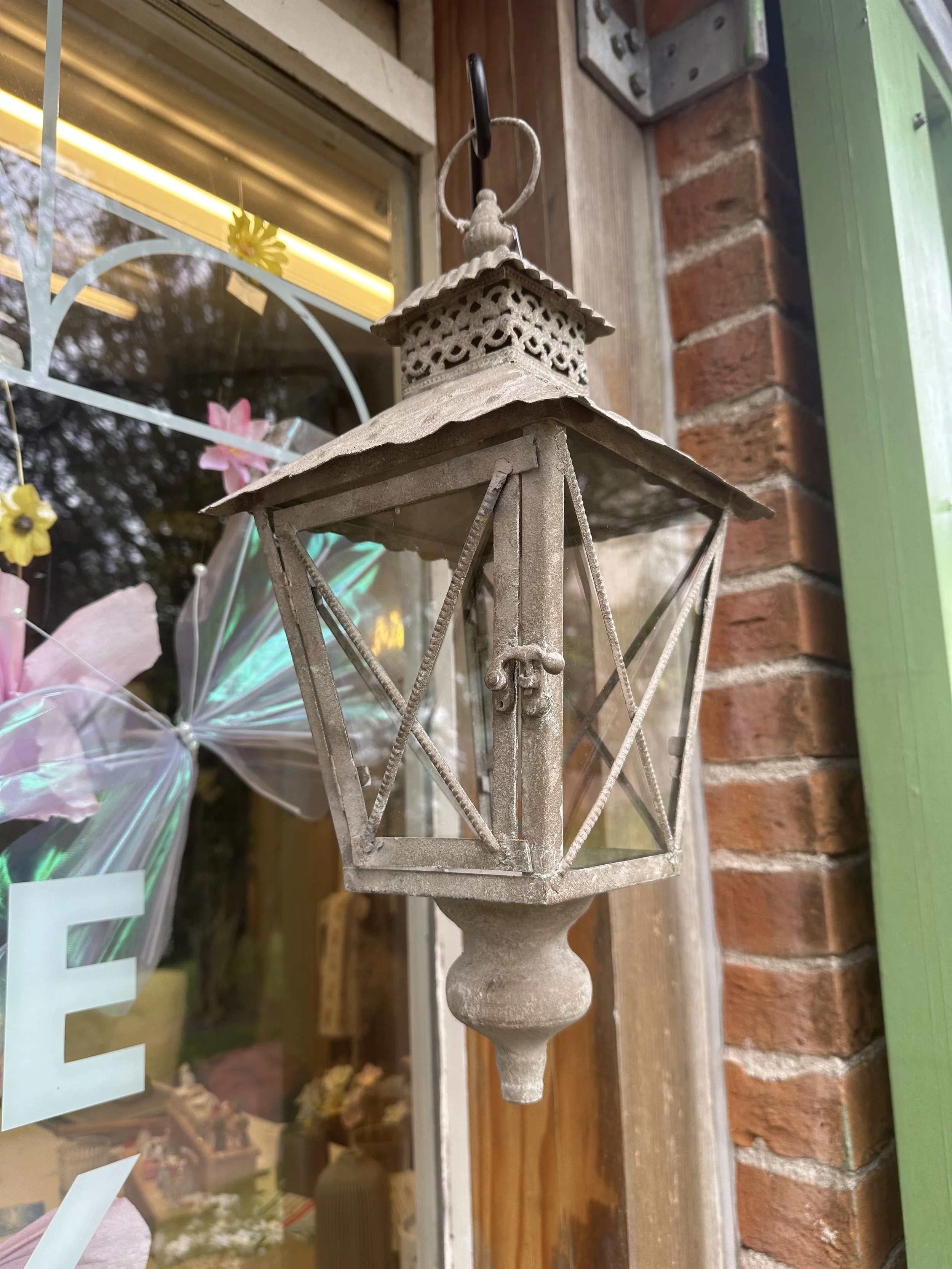 tavern lantern 2.jpg