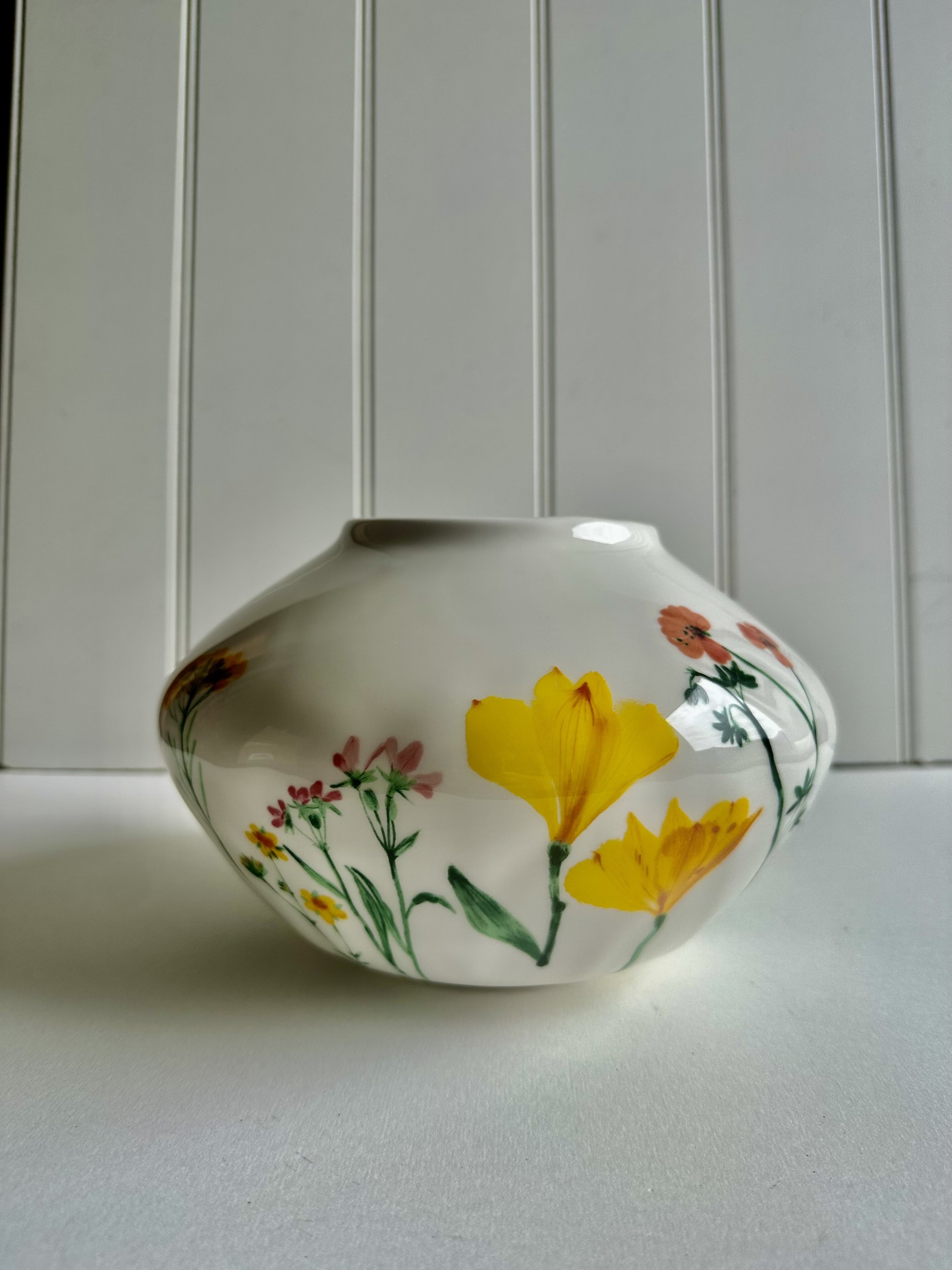 ceramic bowl vase 1 .jpg