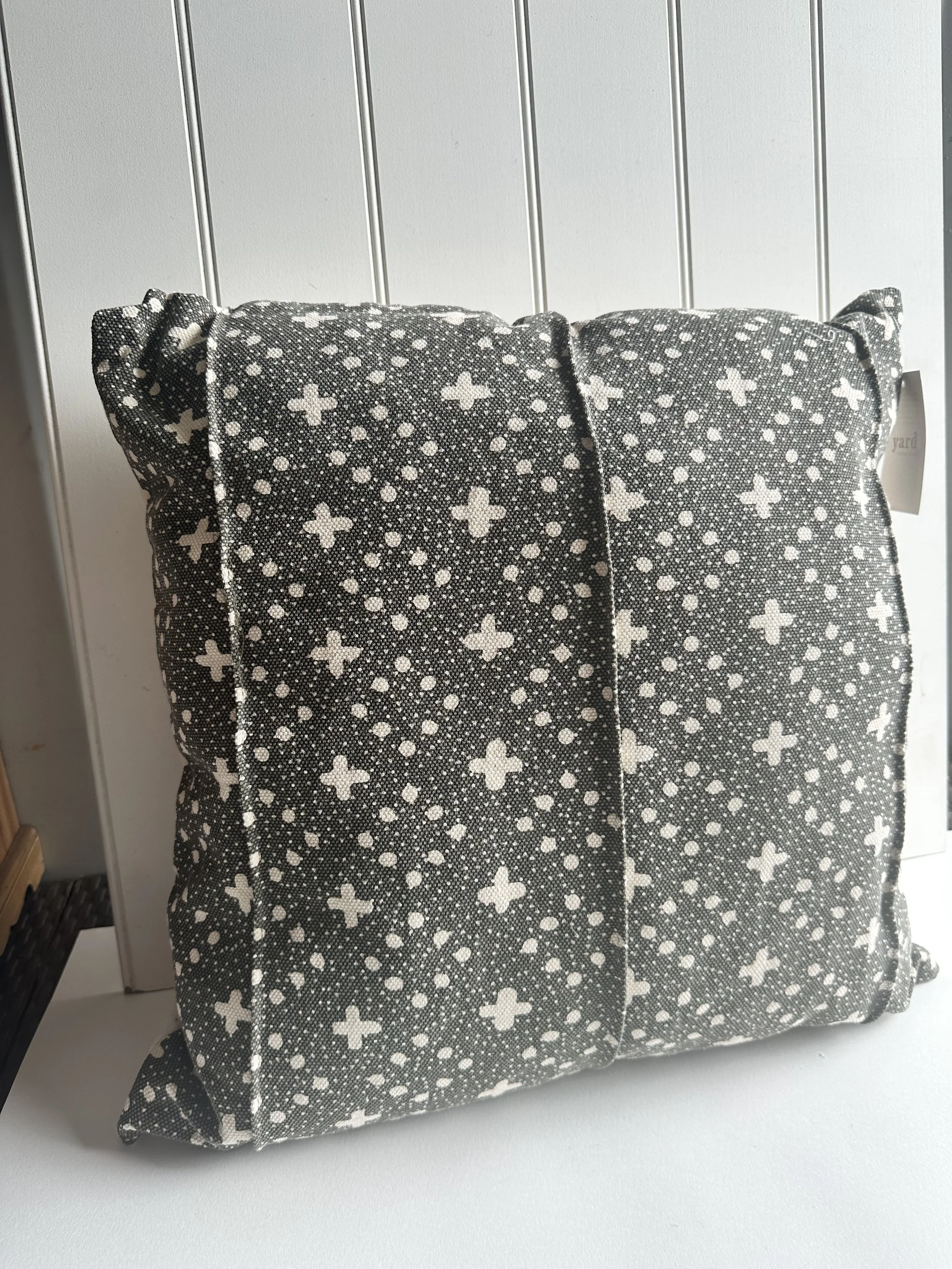 grey cushion 2.jpg