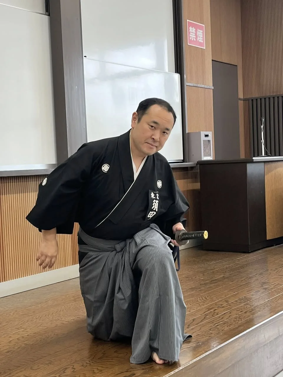 アイスランド教員団が居合道の見学をしました