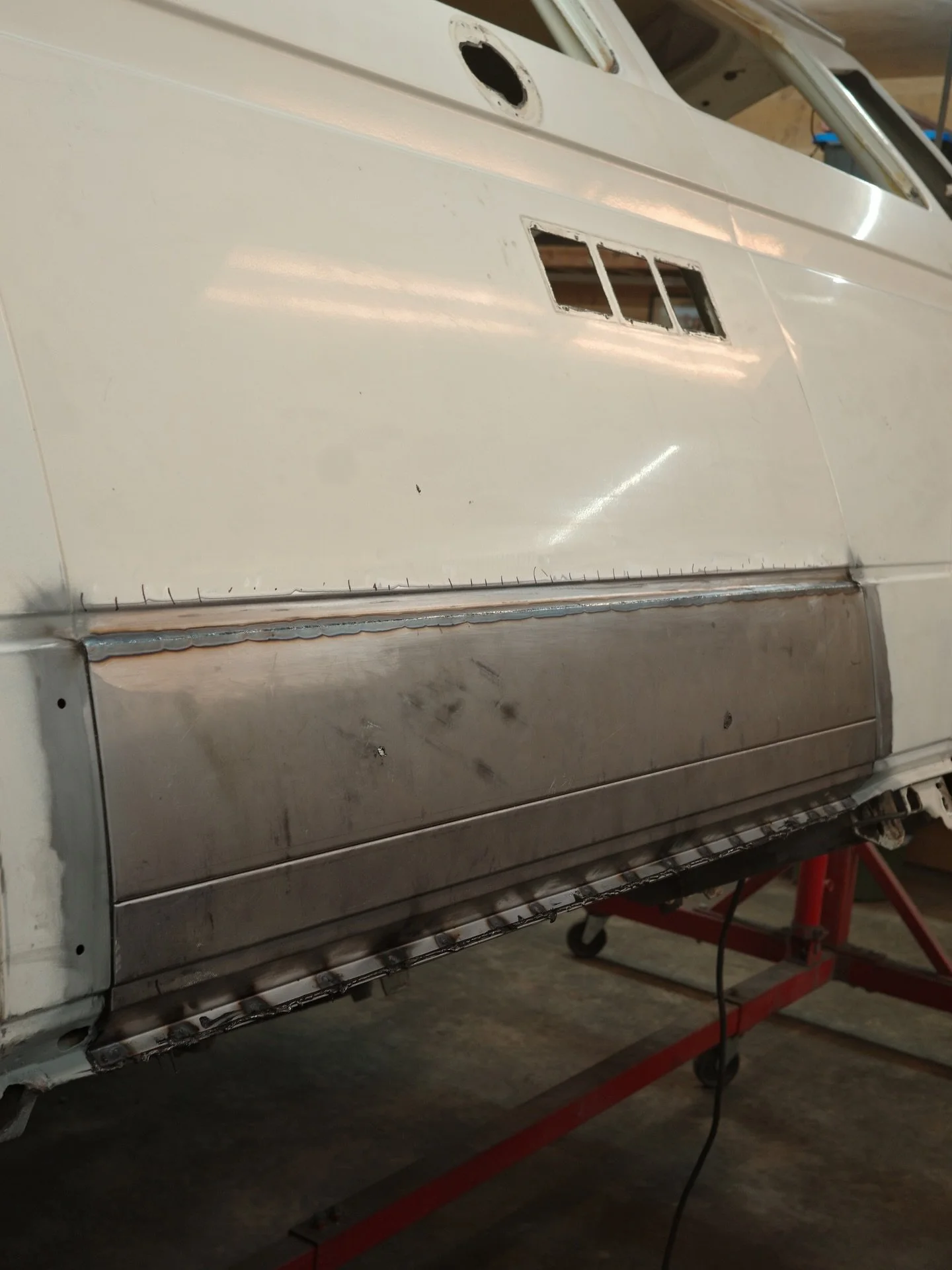 This repair turned out so good it just deserves to be on the feed. Good quality replacement panel, 4ft continuous fusion weld, panel bond + resistance welder combo, and an excise to use the bead-roller. 🍞&amp;🧈. 

#keepfixing #restoration #syncro #