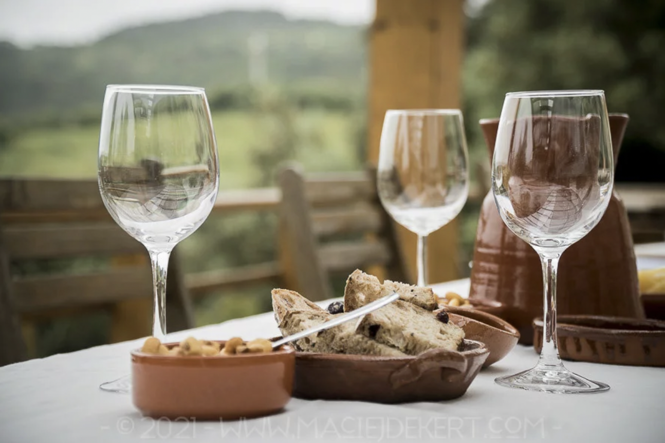 wine tasting.png