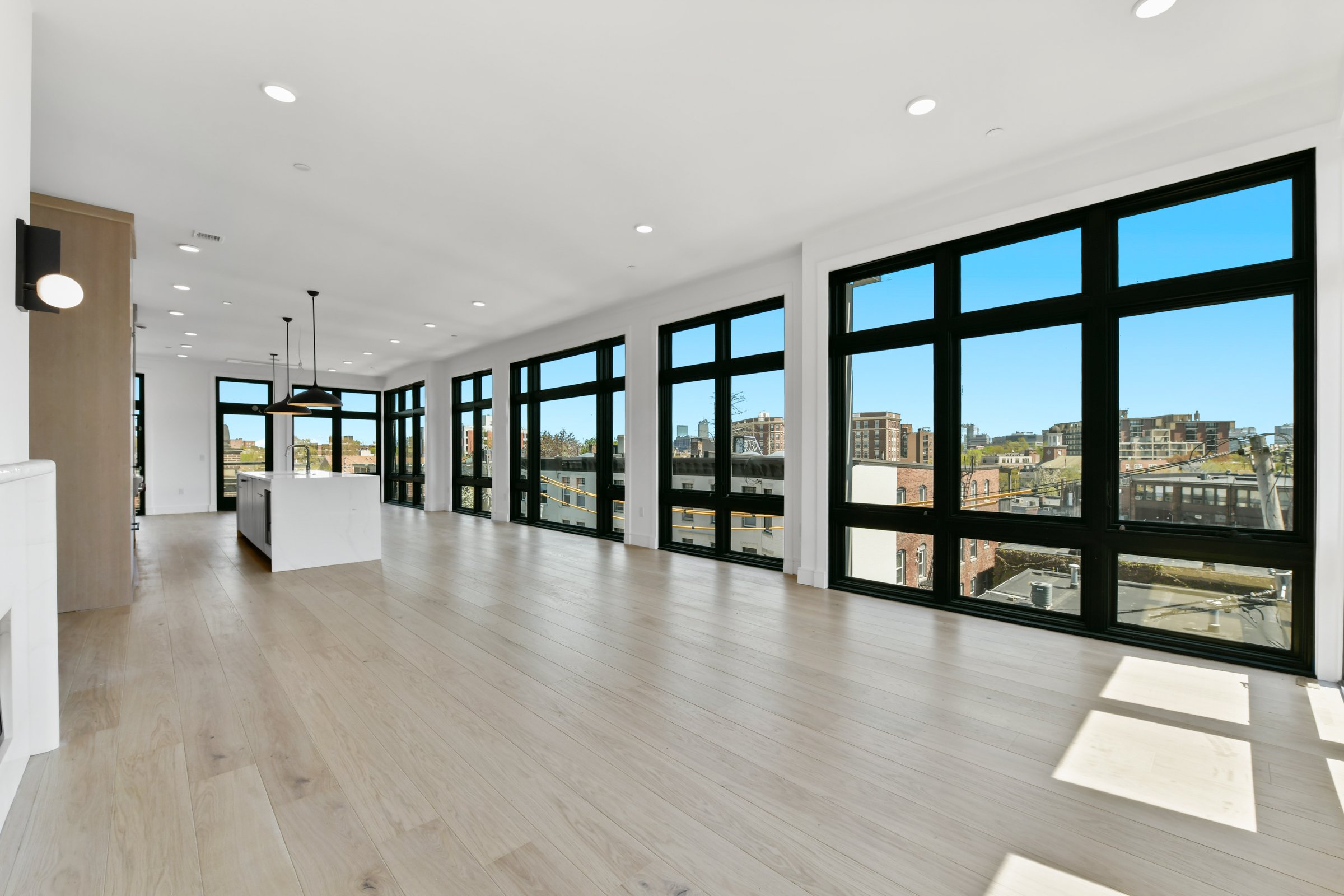 GLASS-LIVING ROOM.jpg