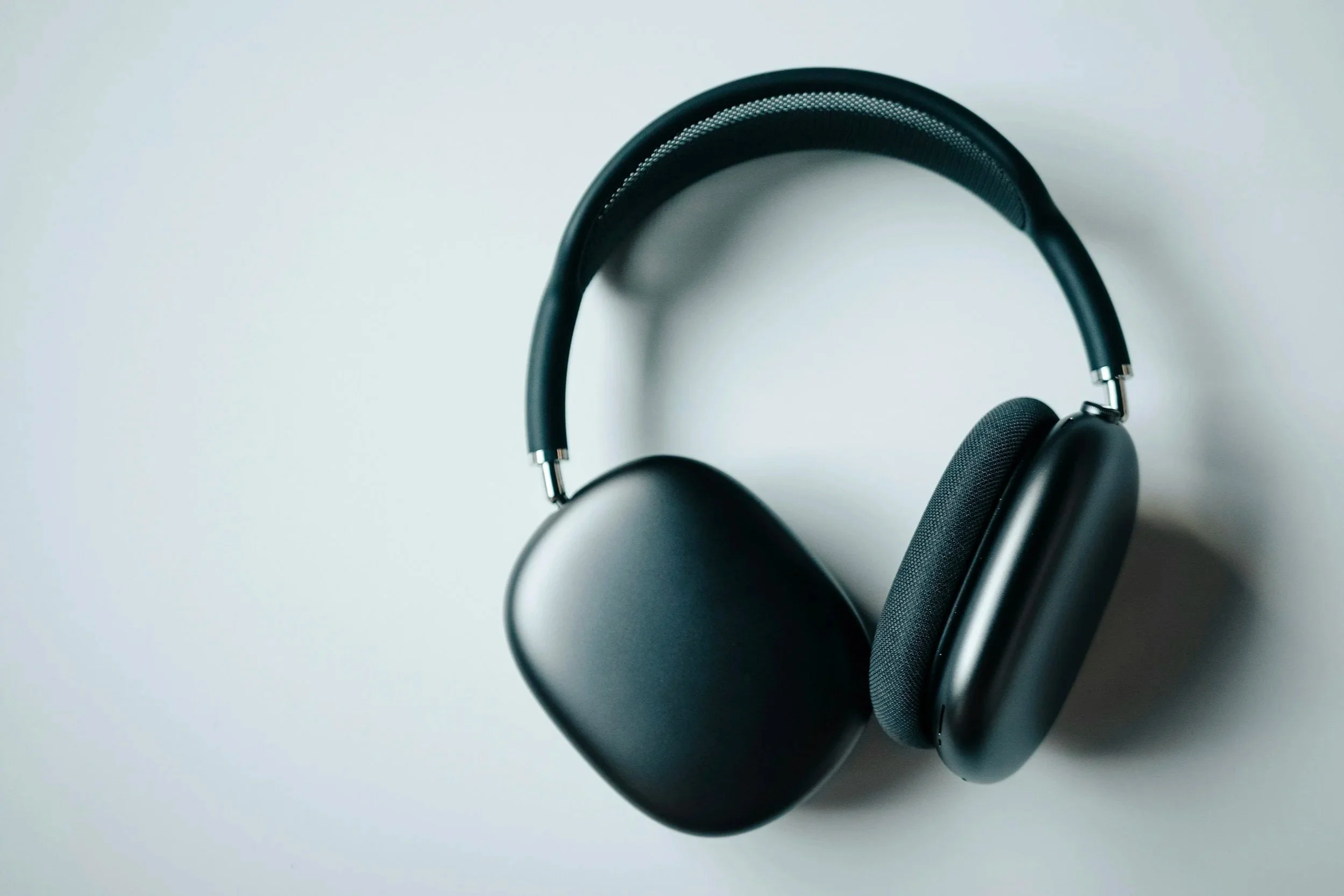 photo of black headphones 