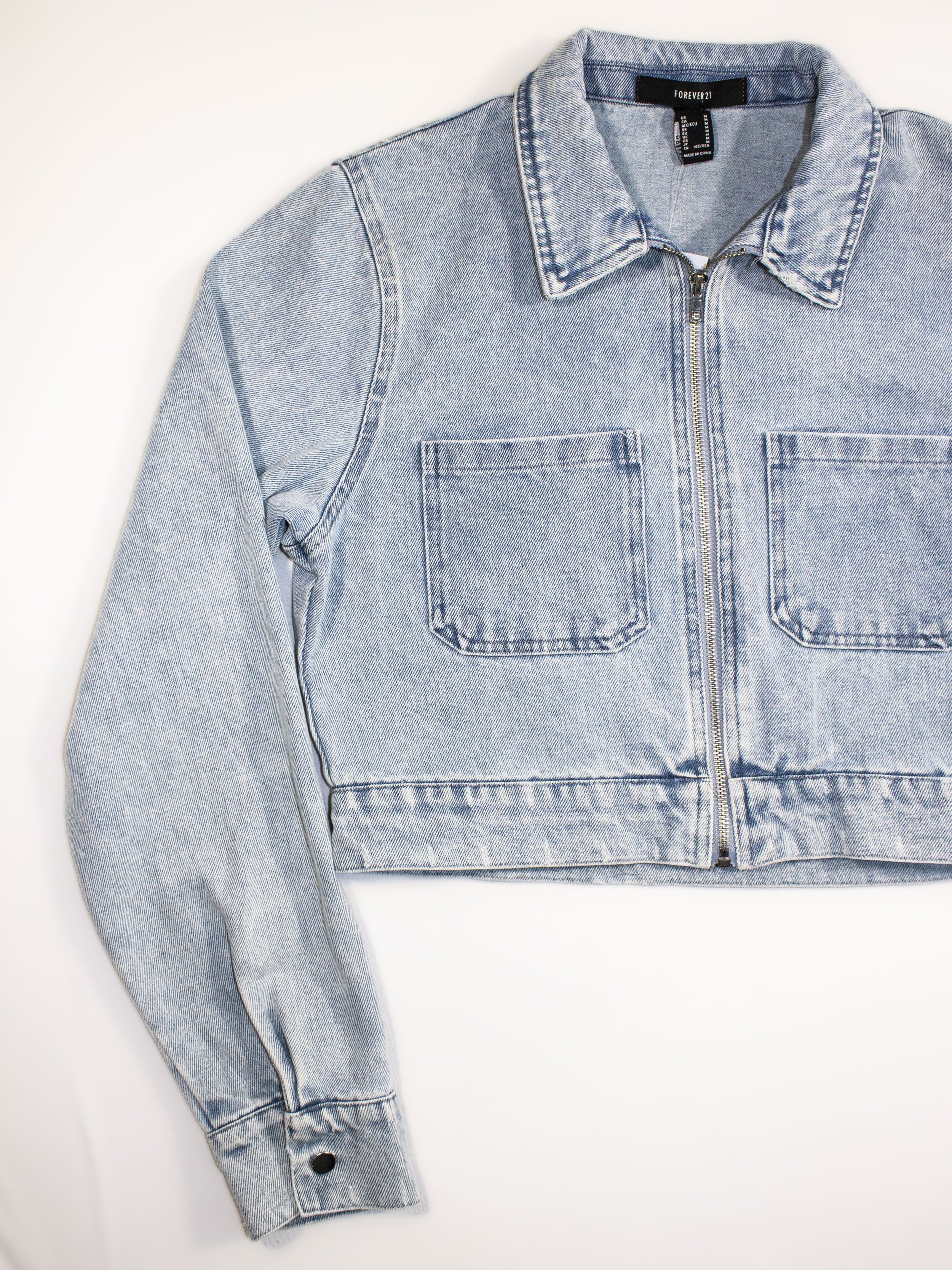 JustJoanCo_LightZipUpDenimJacket_6.jpg