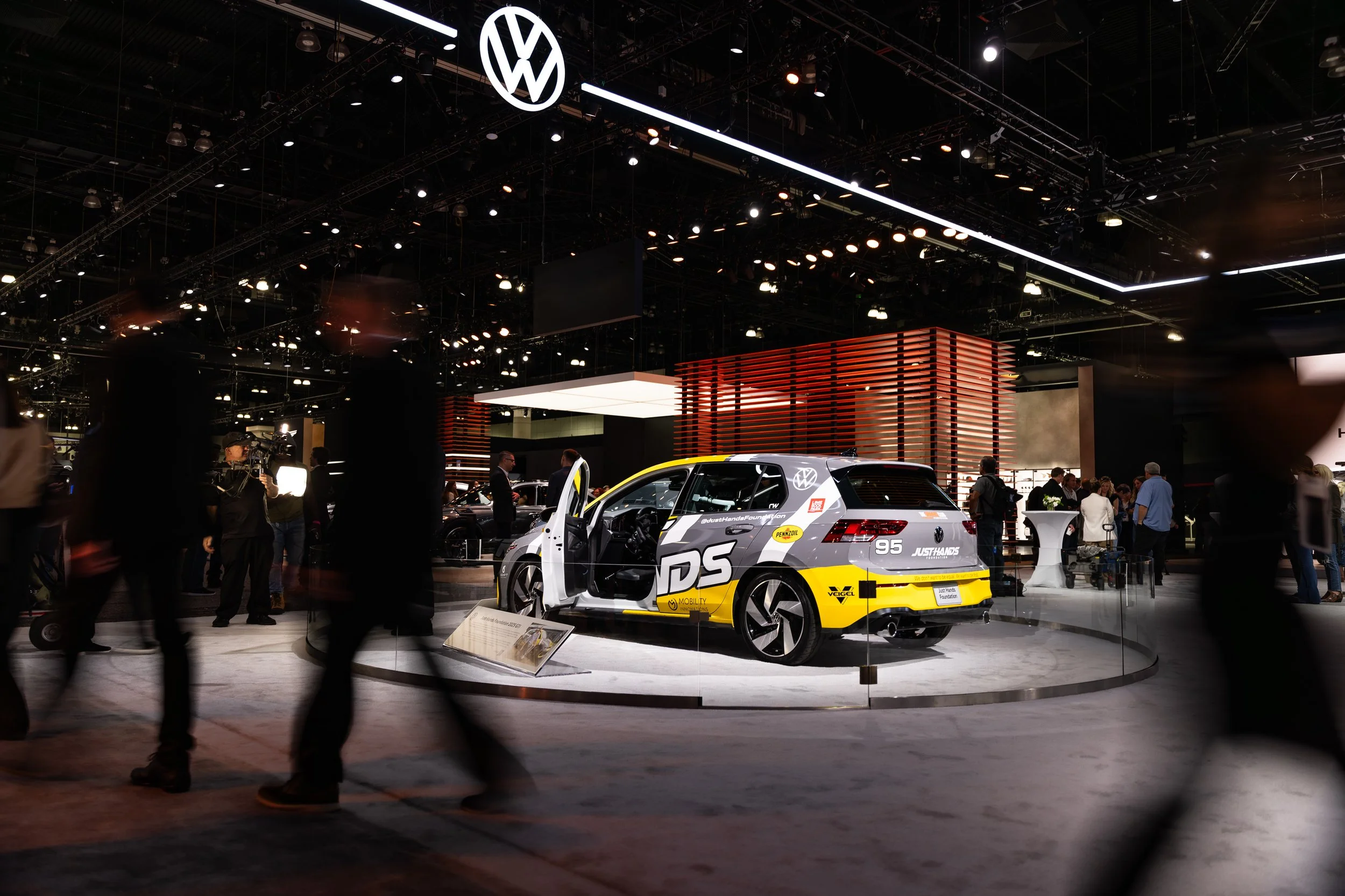 VW-LA-Auto-Show-2025-©SamDobbins-2393.jpg