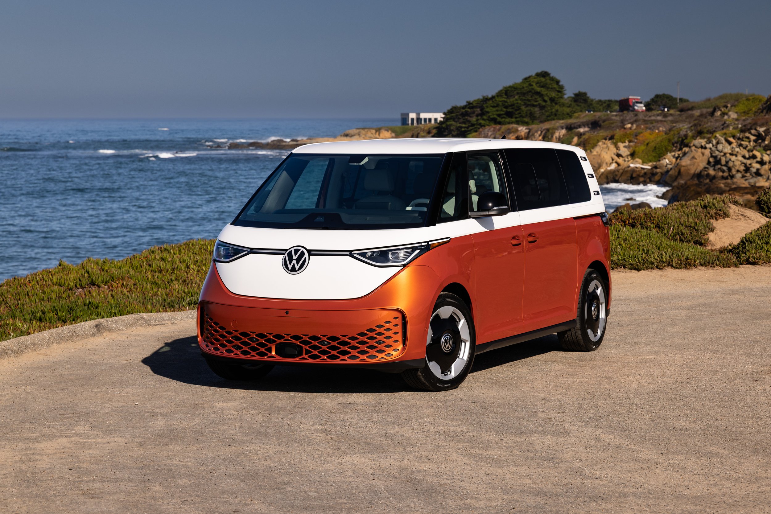 VW ID. Buzz - Energetic Orange - Exterior Static - © Sam Dobbins 2024 - 0552.jpg