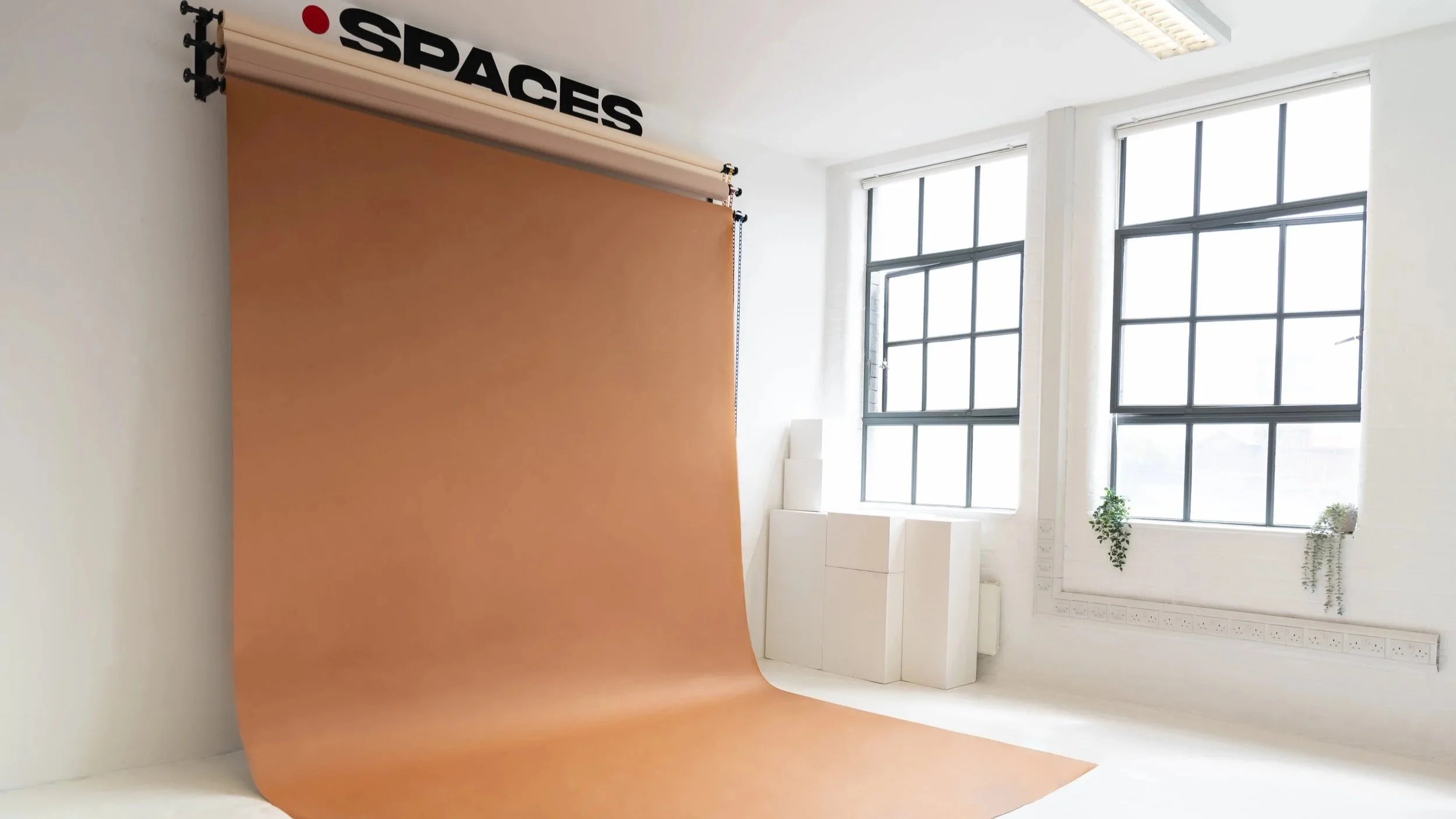 Retouched-CLIQ'DMedia-SpacesStudiosPhotographyAssets-7.jpg
