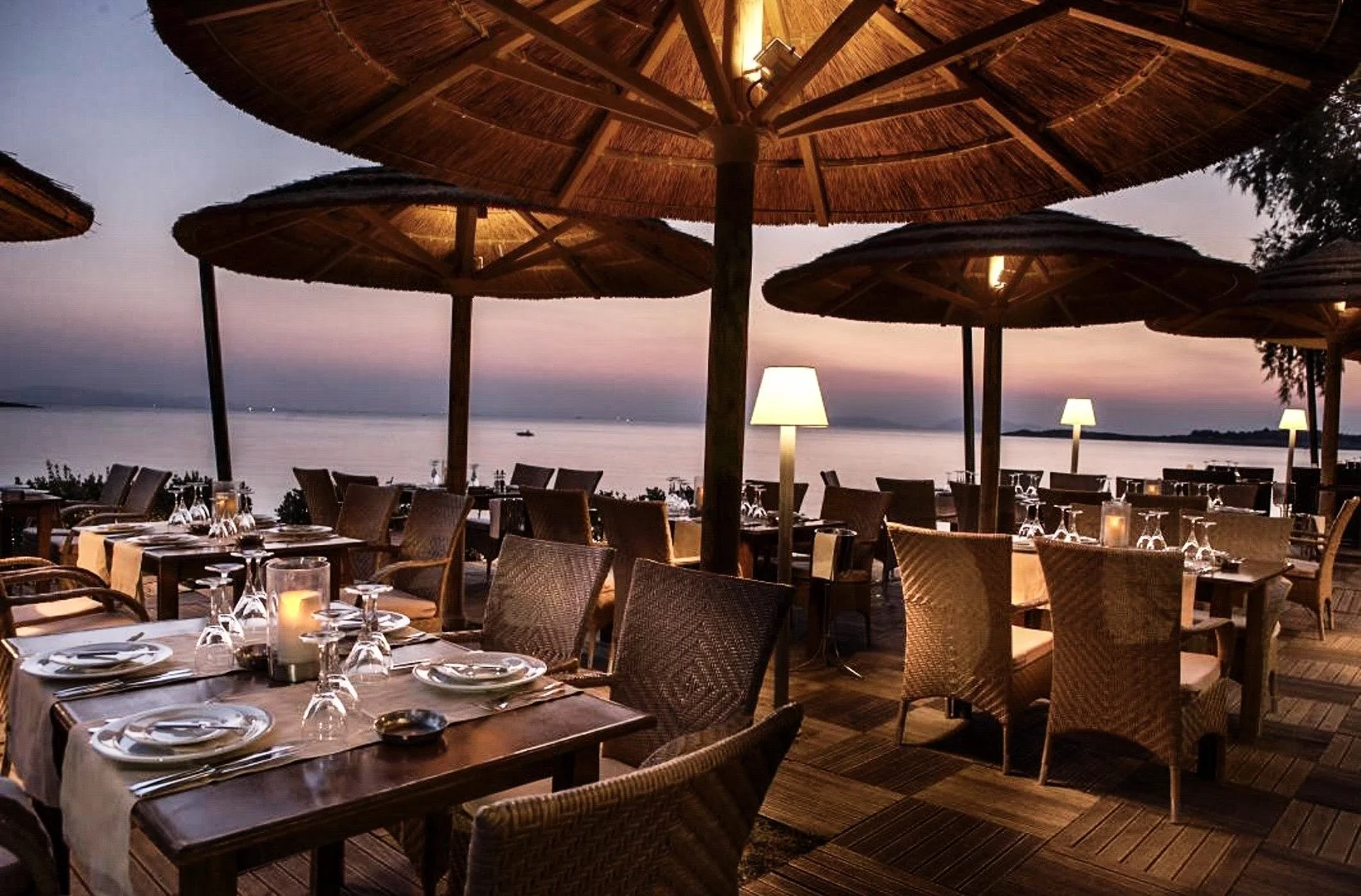 Notos Cafe, Voula