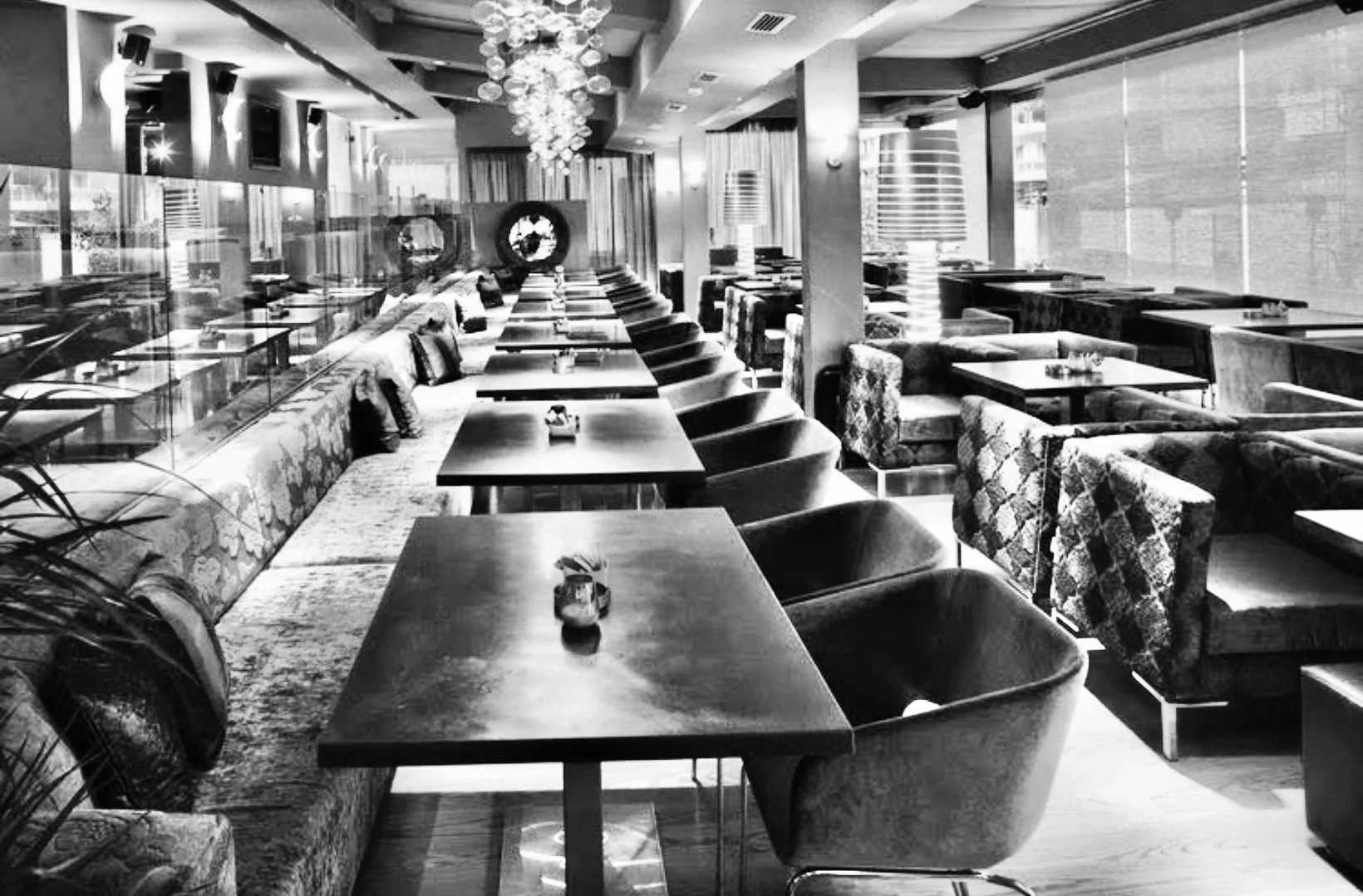 Rich cafe bar restaurant, Glyfada