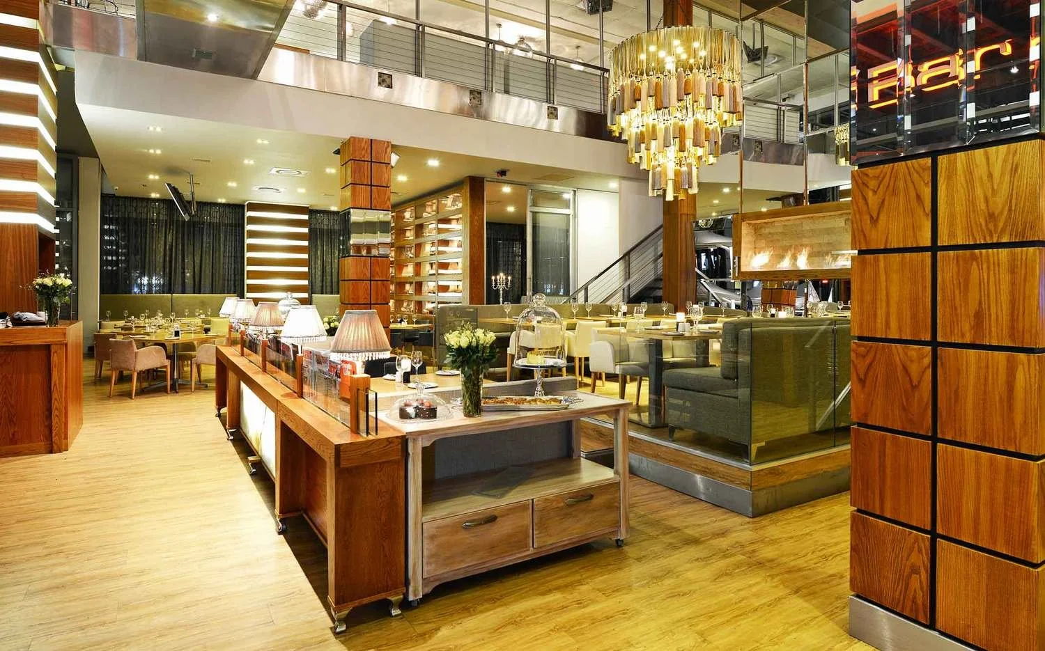 Kitchen+Bar+3.jpg