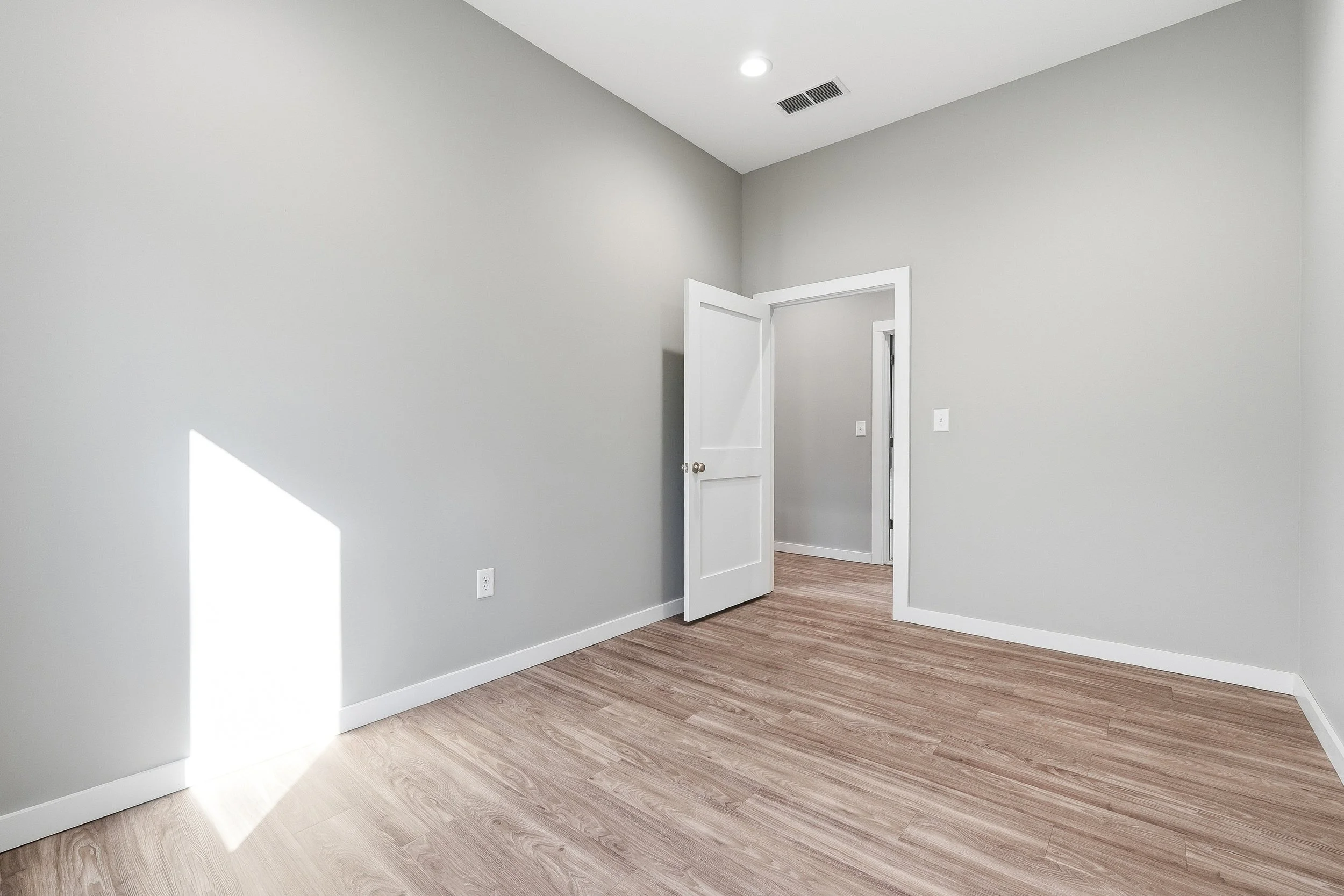 010 - 610 hogan pond ln ball ground ga.jpg