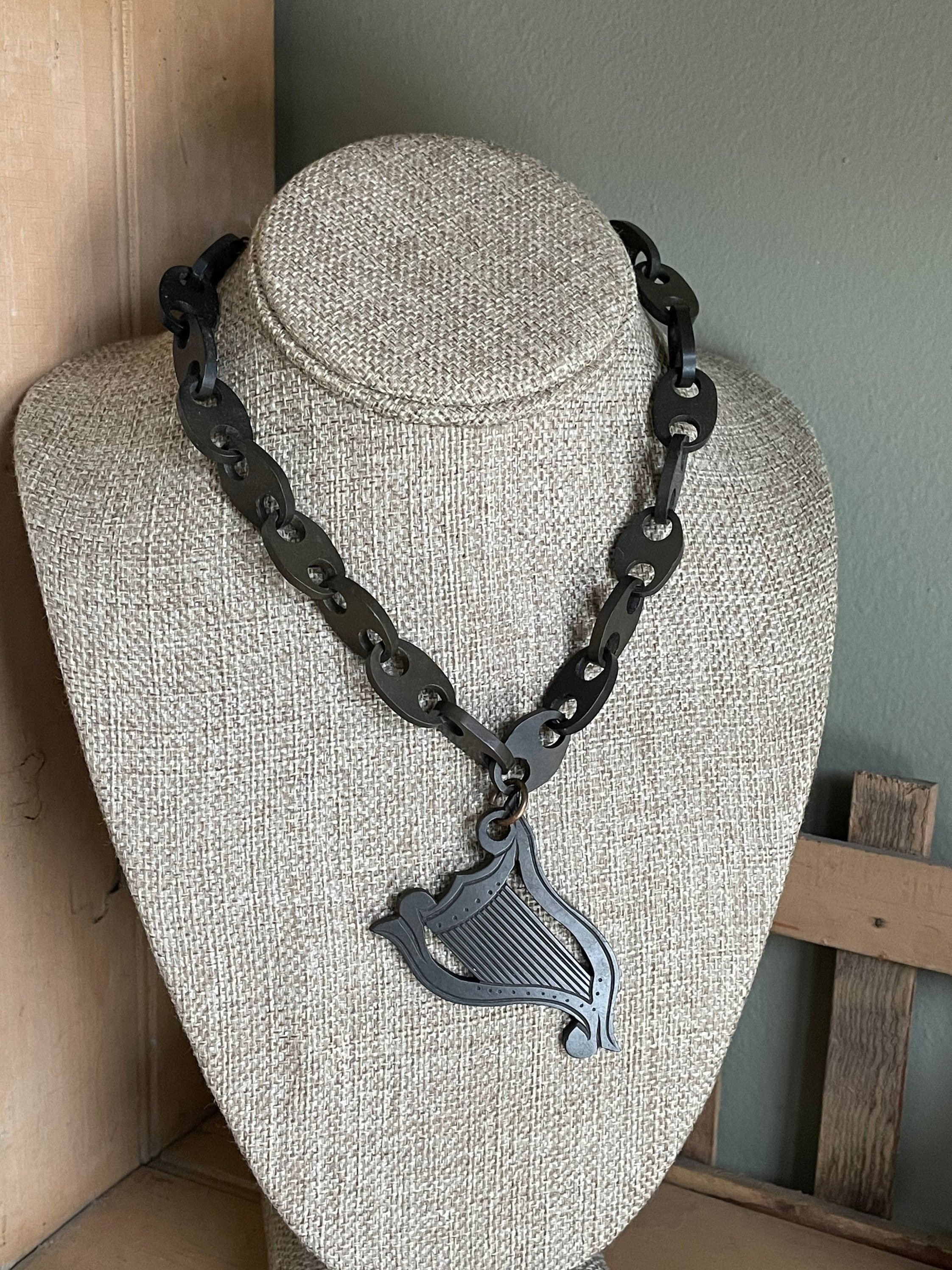 https://i.etsystatic.com/5449355/r/il/1df507/3680132333/il_fullxfull.3680132333_hvb8.jpg