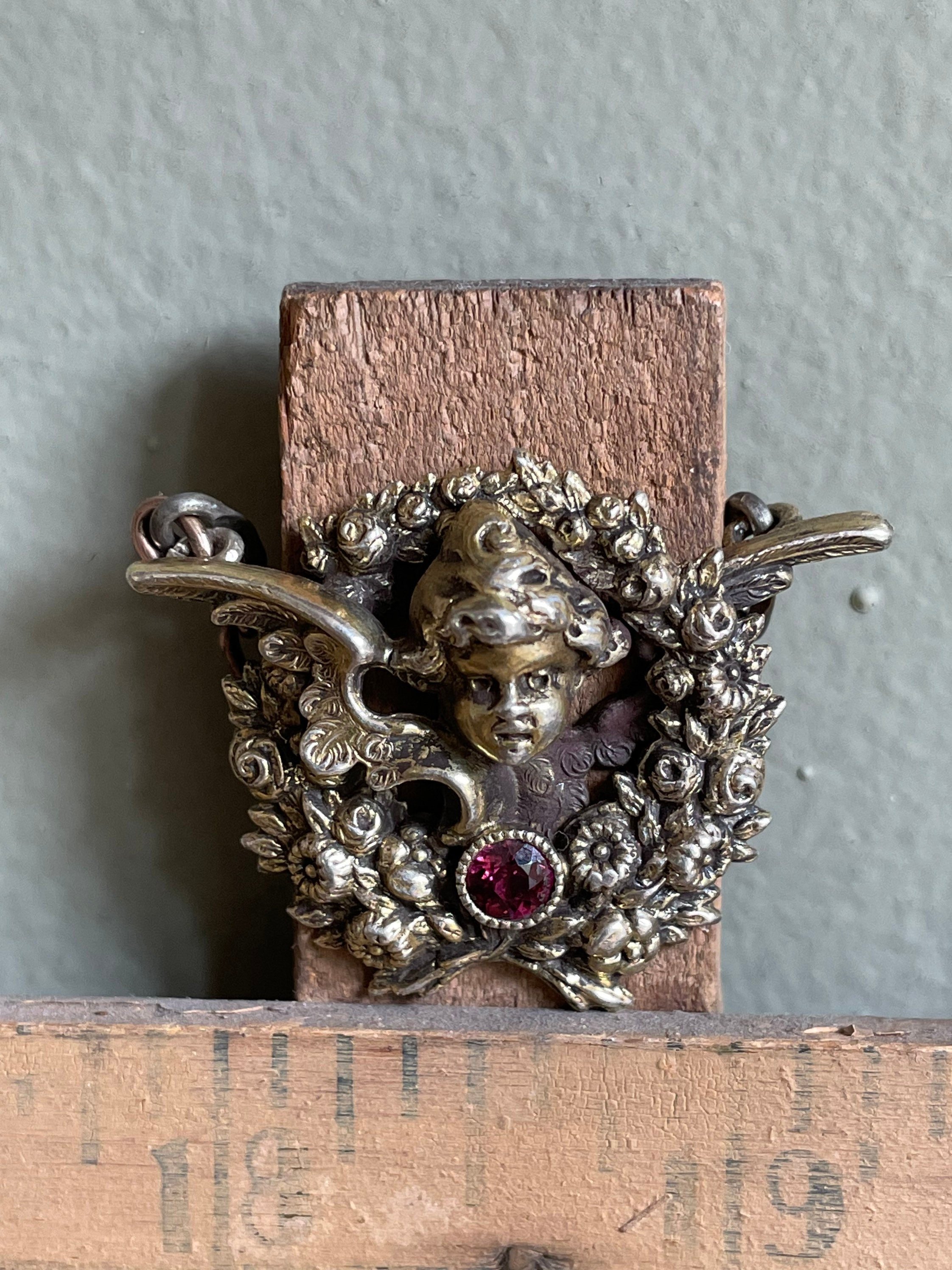 https://i.etsystatic.com/5449355/r/il/6c5567/3933679404/il_fullxfull.3933679404_o25l.jpg
