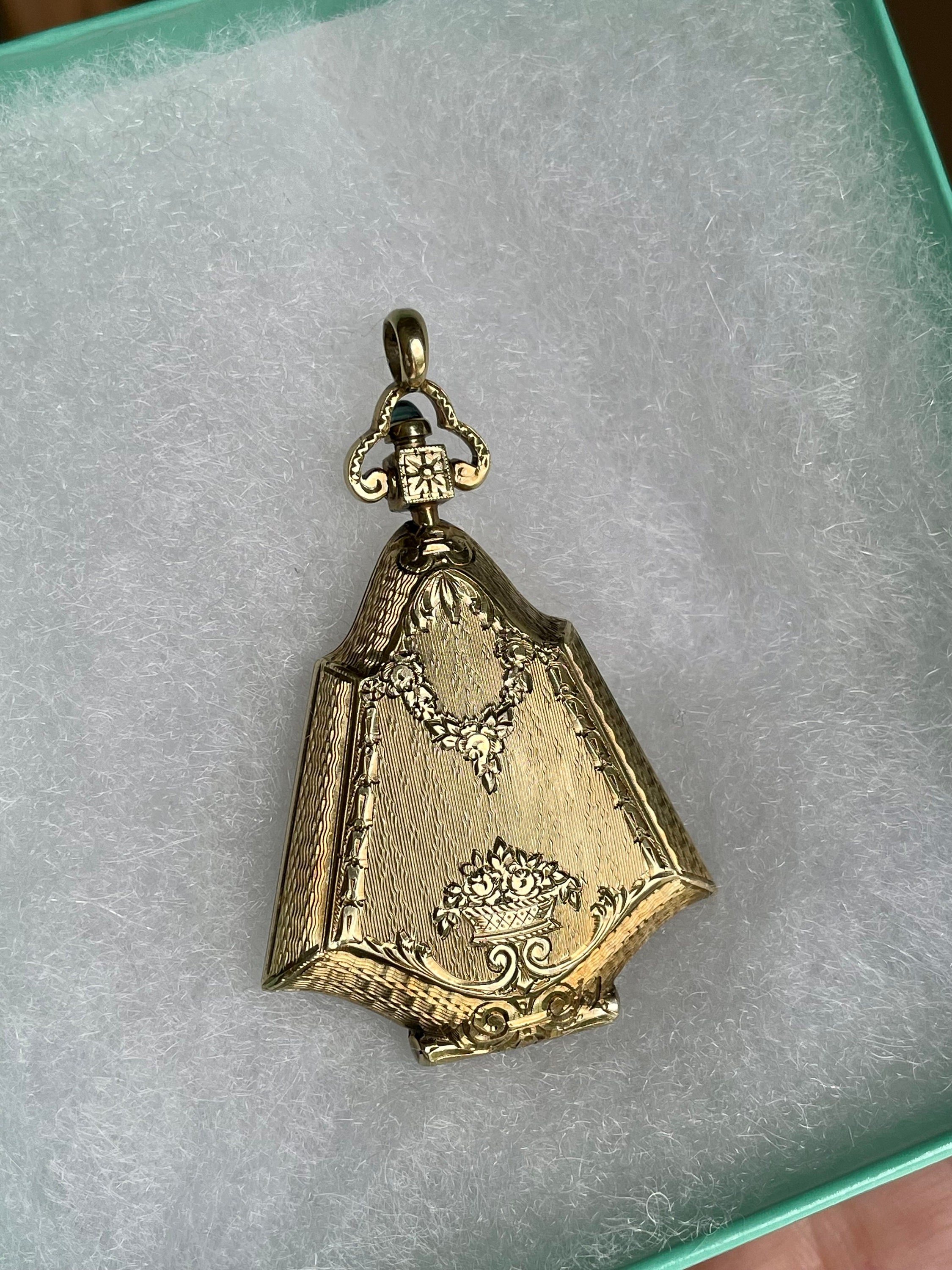 https://i.etsystatic.com/5449355/r/il/64f7cc/5200468572/il_fullxfull.5200468572_isnf.jpg