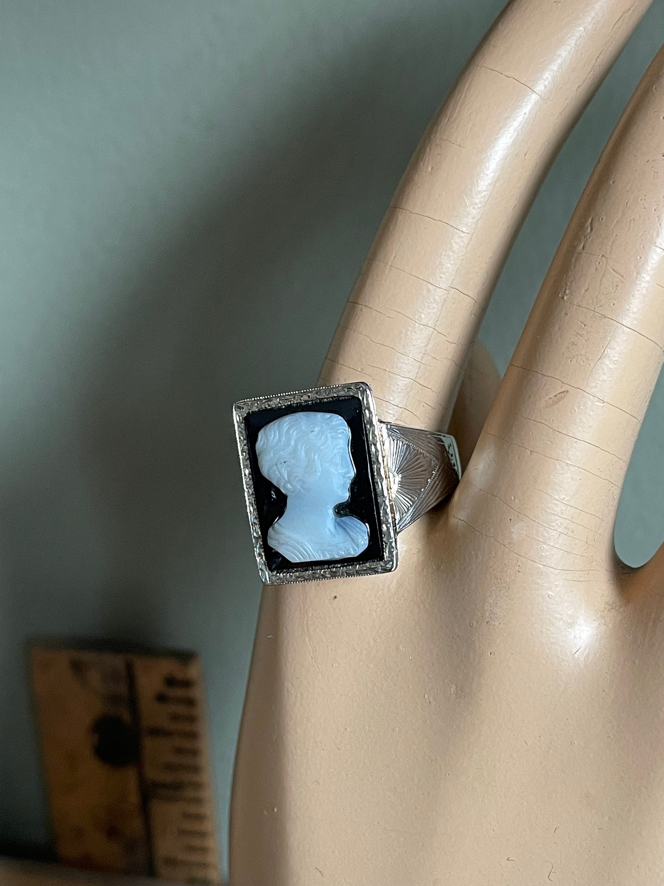https://i.etsystatic.com/5449355/r/il/323e9b/5759779985/il_fullxfull.5759779985_el42.jpg