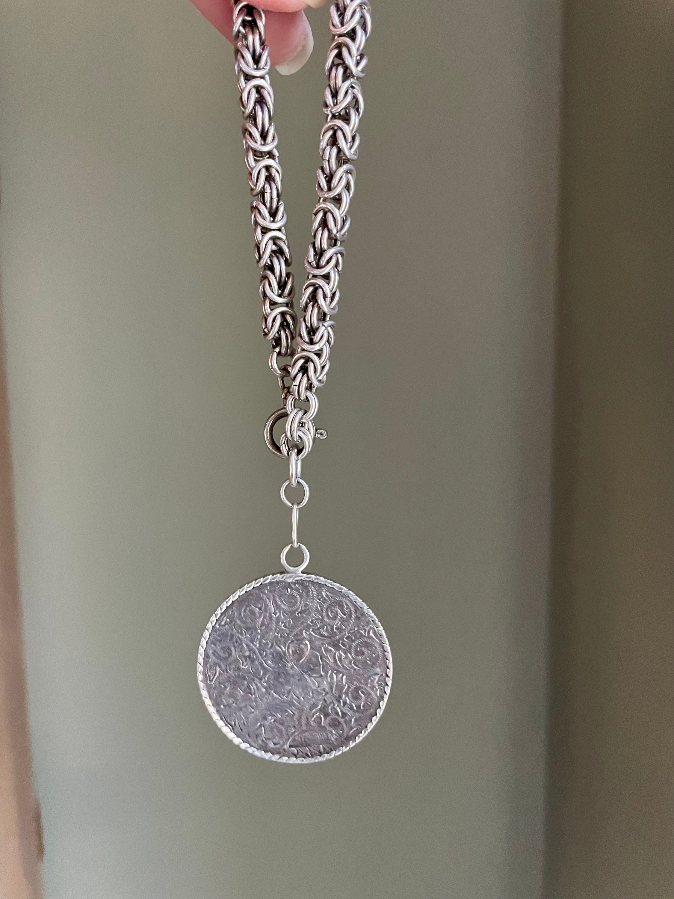 https://i.etsystatic.com/5449355/r/il/000293/5477471230/il_fullxfull.5477471230_9moj.jpg