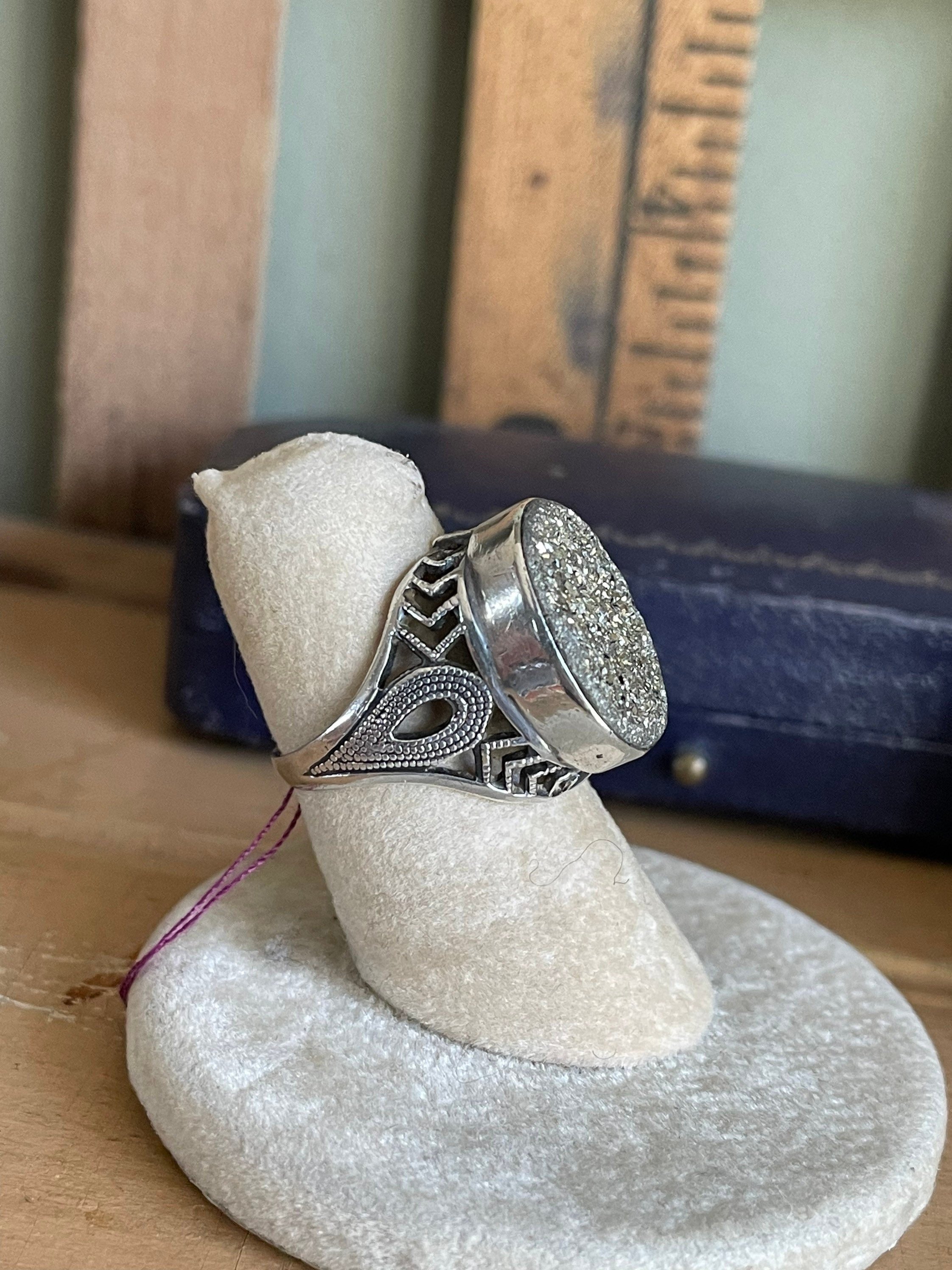 https://i.etsystatic.com/5449355/r/il/f5a39b/4663544279/il_fullxfull.4663544279_2e11.jpg